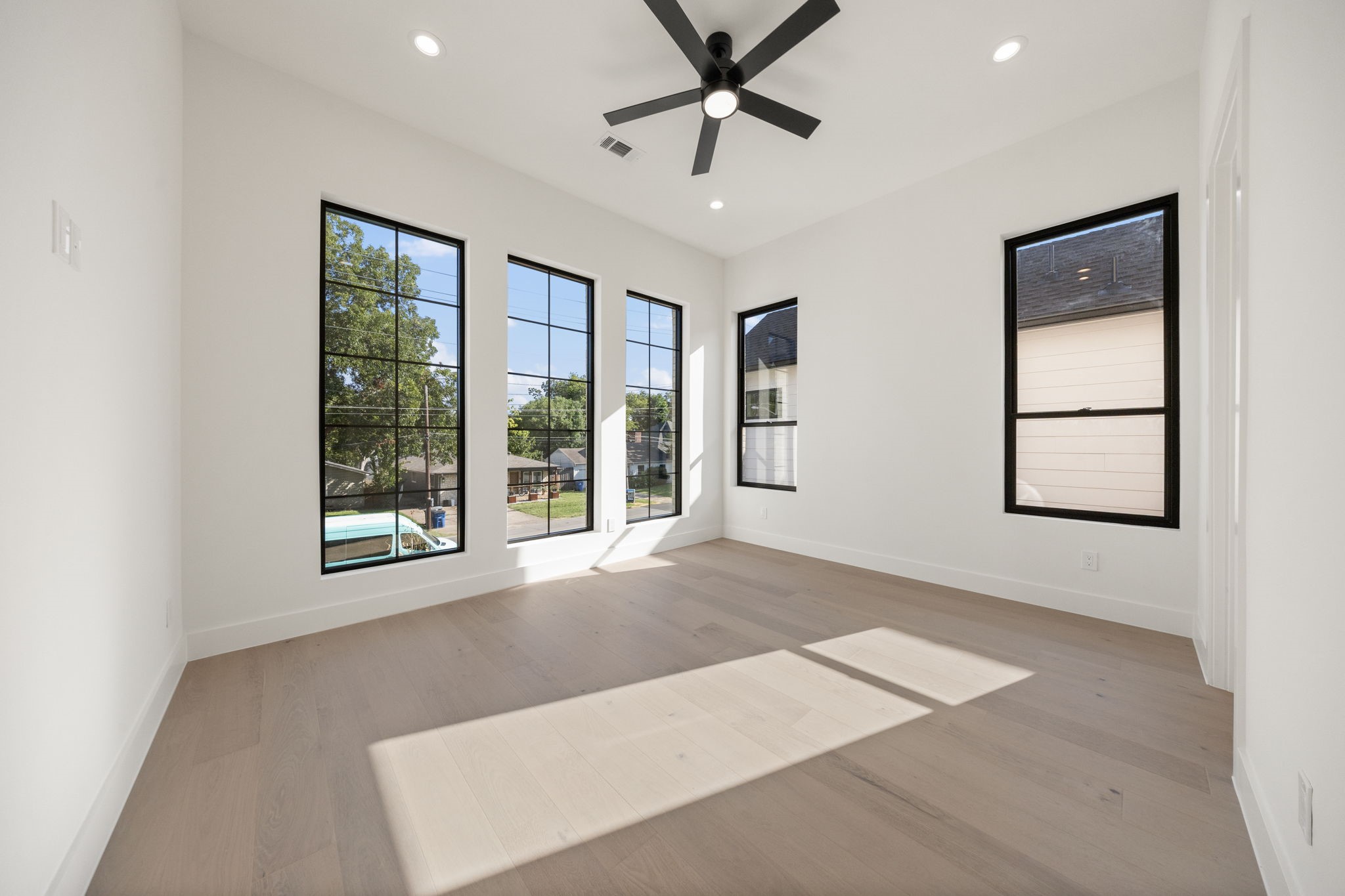 6475 Trammel Drive