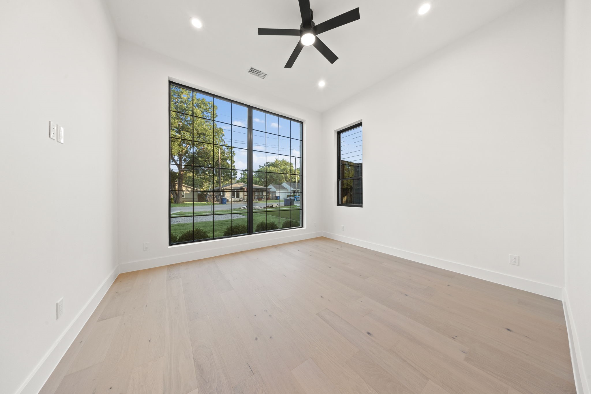 6475 Trammel Drive