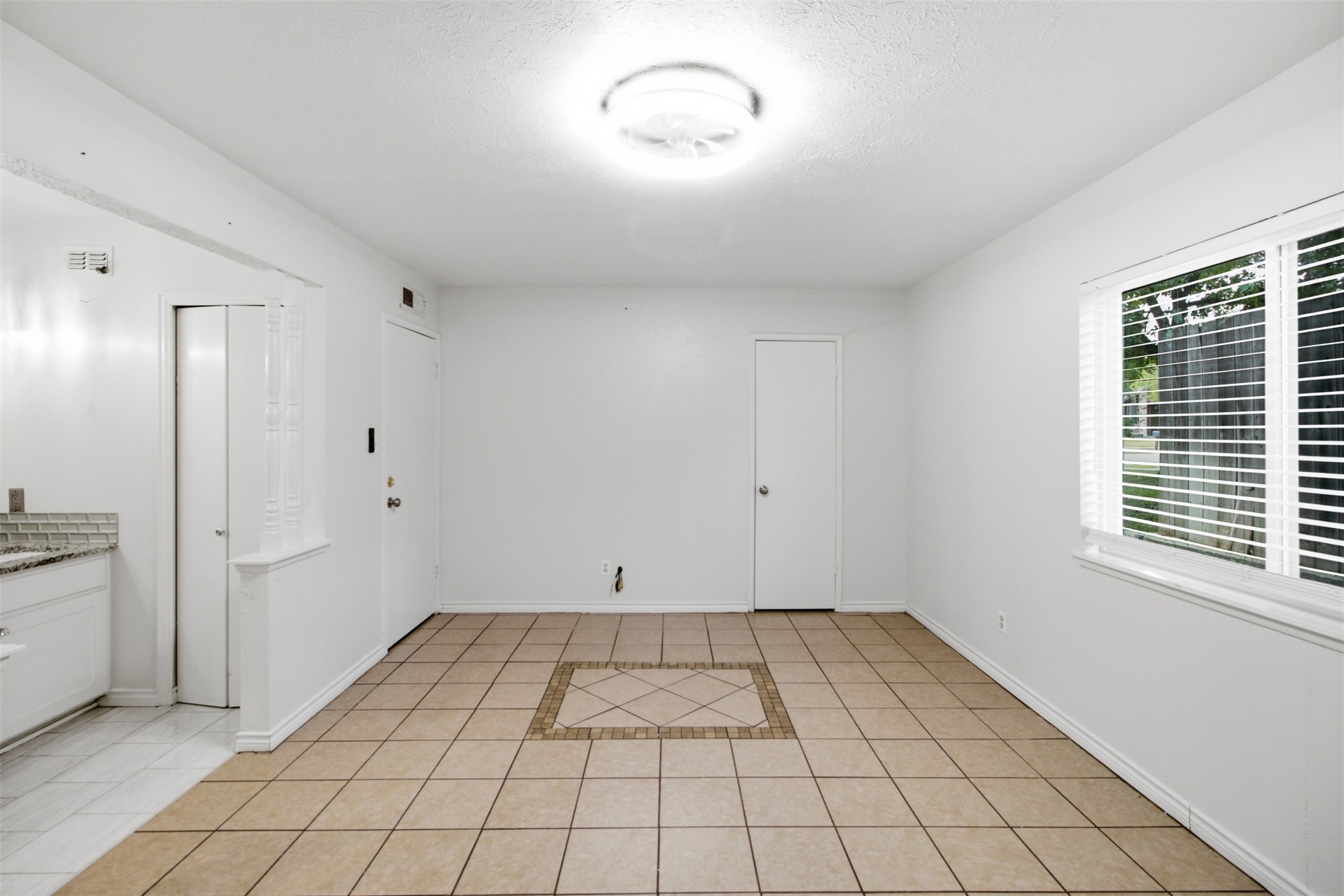 3709 Yaupon Drive