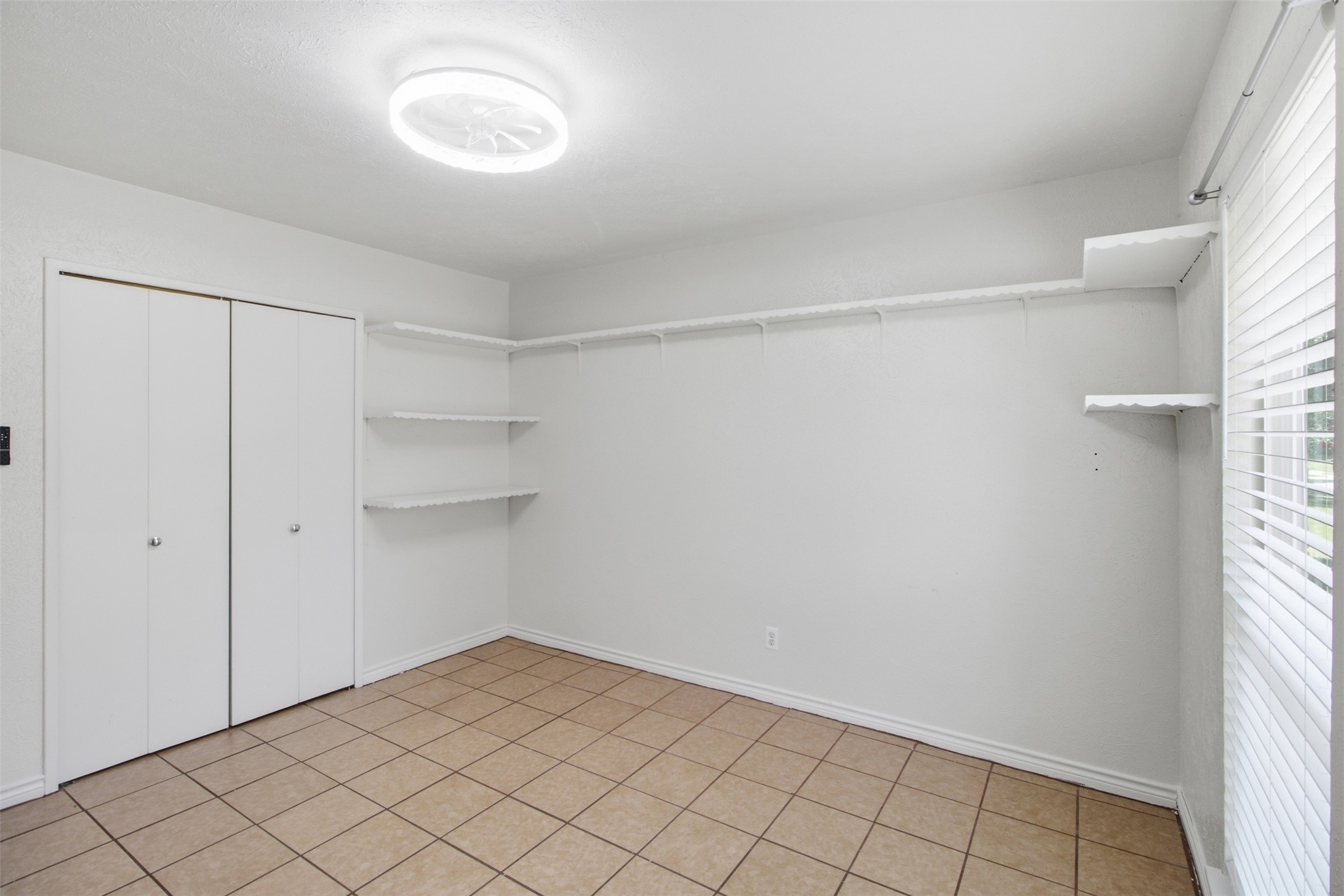 3709 Yaupon Drive