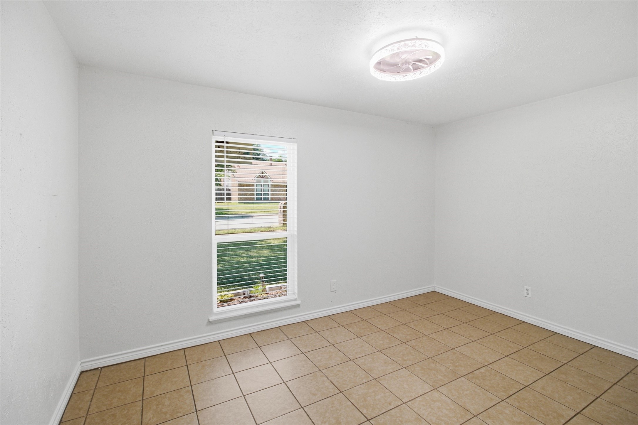3709 Yaupon Drive