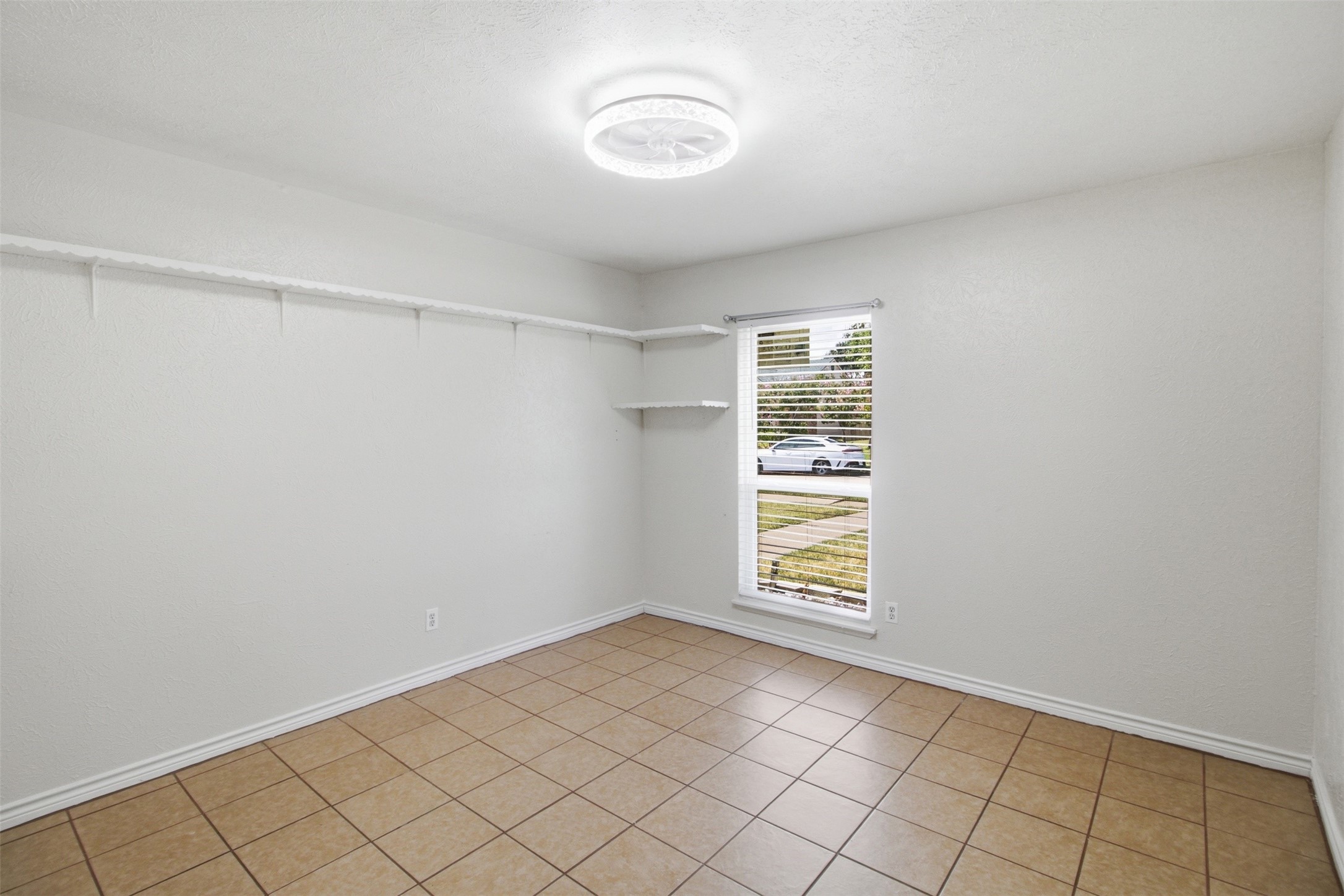 3709 Yaupon Drive