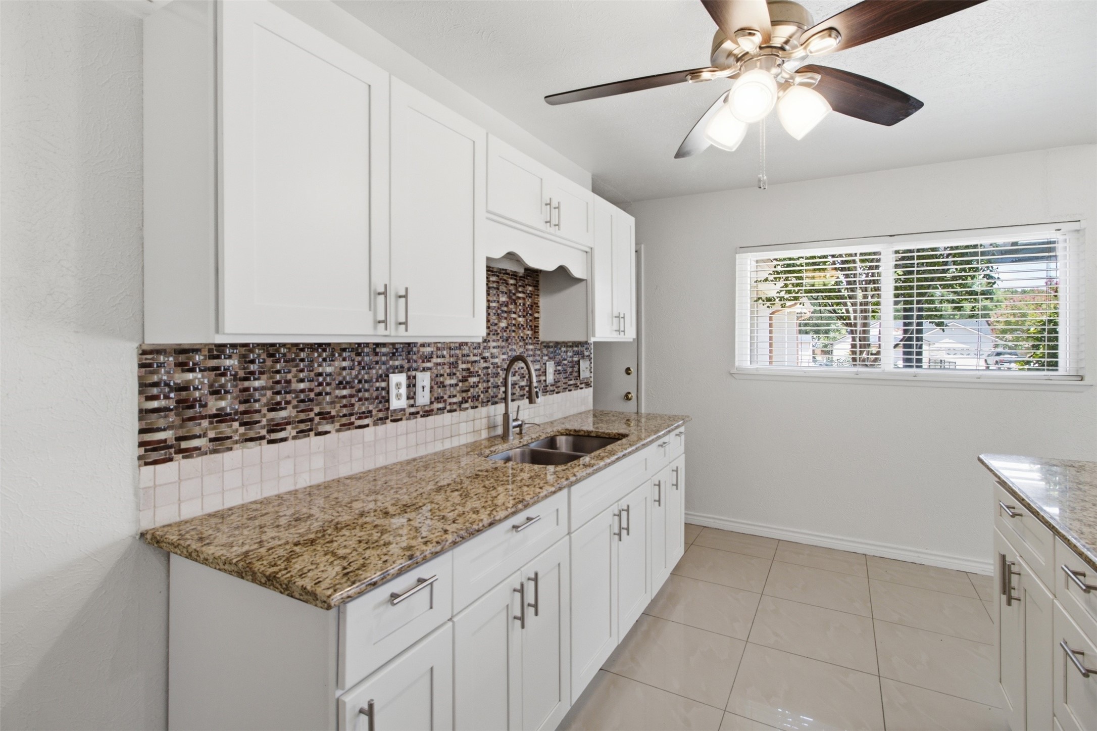 3709 Yaupon Drive