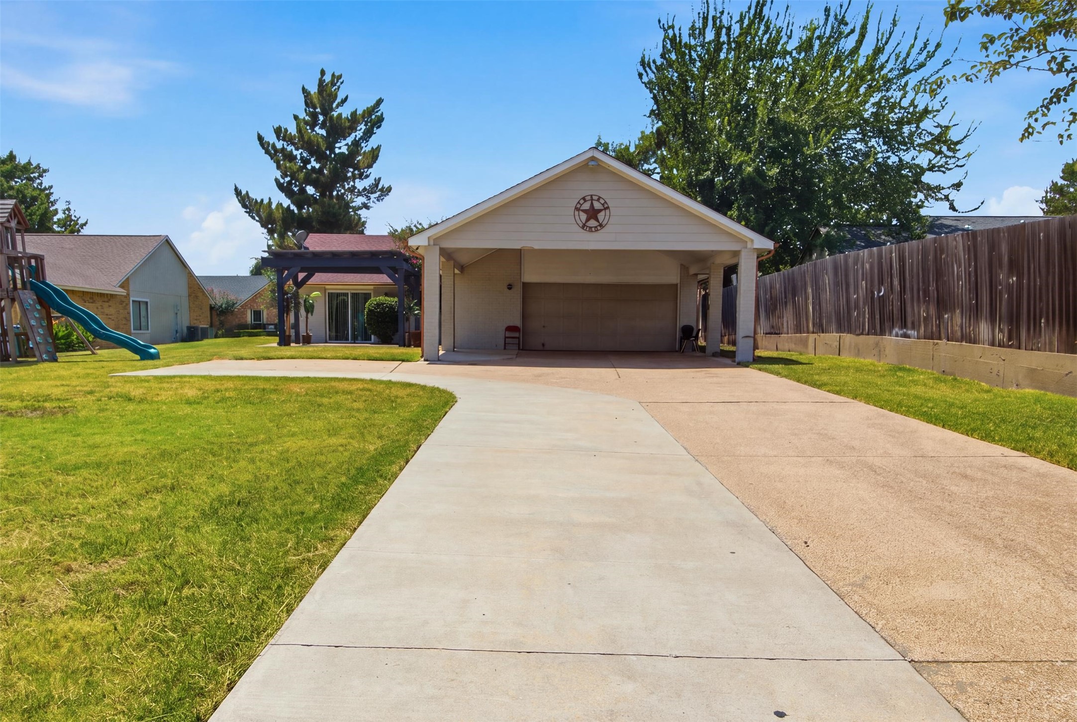 3709 Yaupon Drive