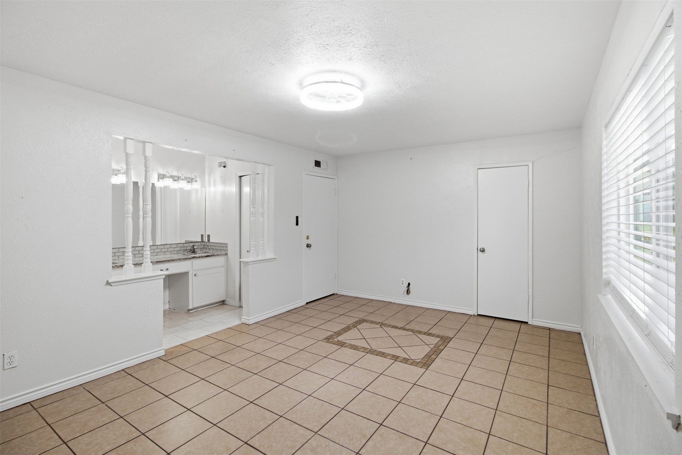 3709 Yaupon Drive