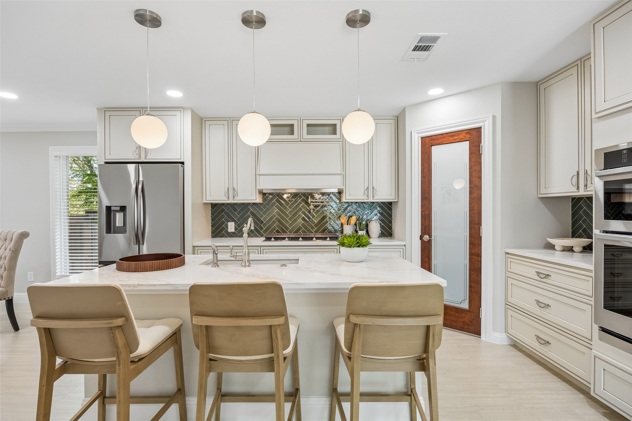 1231 S Montclair Avenue