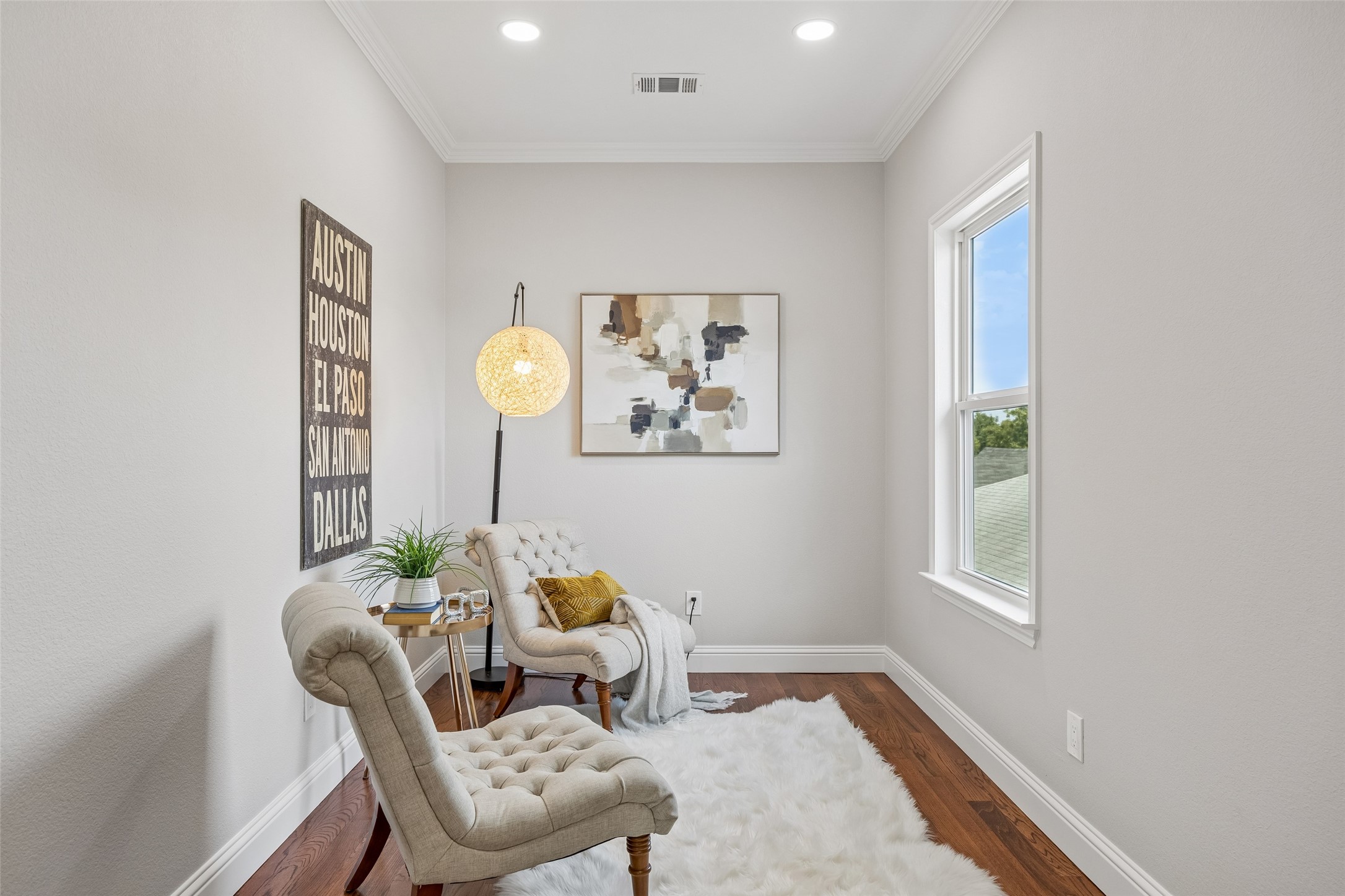 1231 S Montclair Avenue