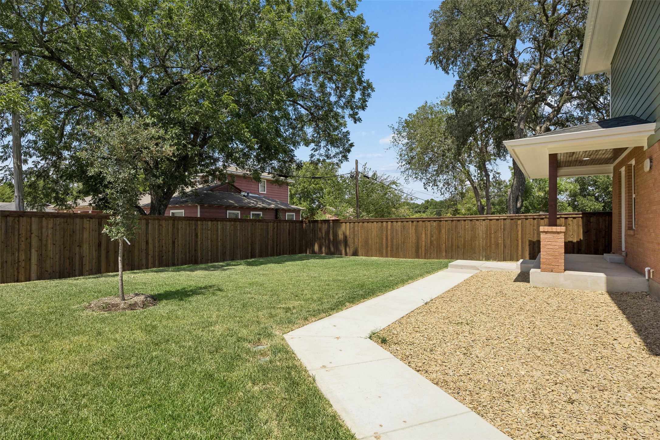 1231 S Montclair Avenue