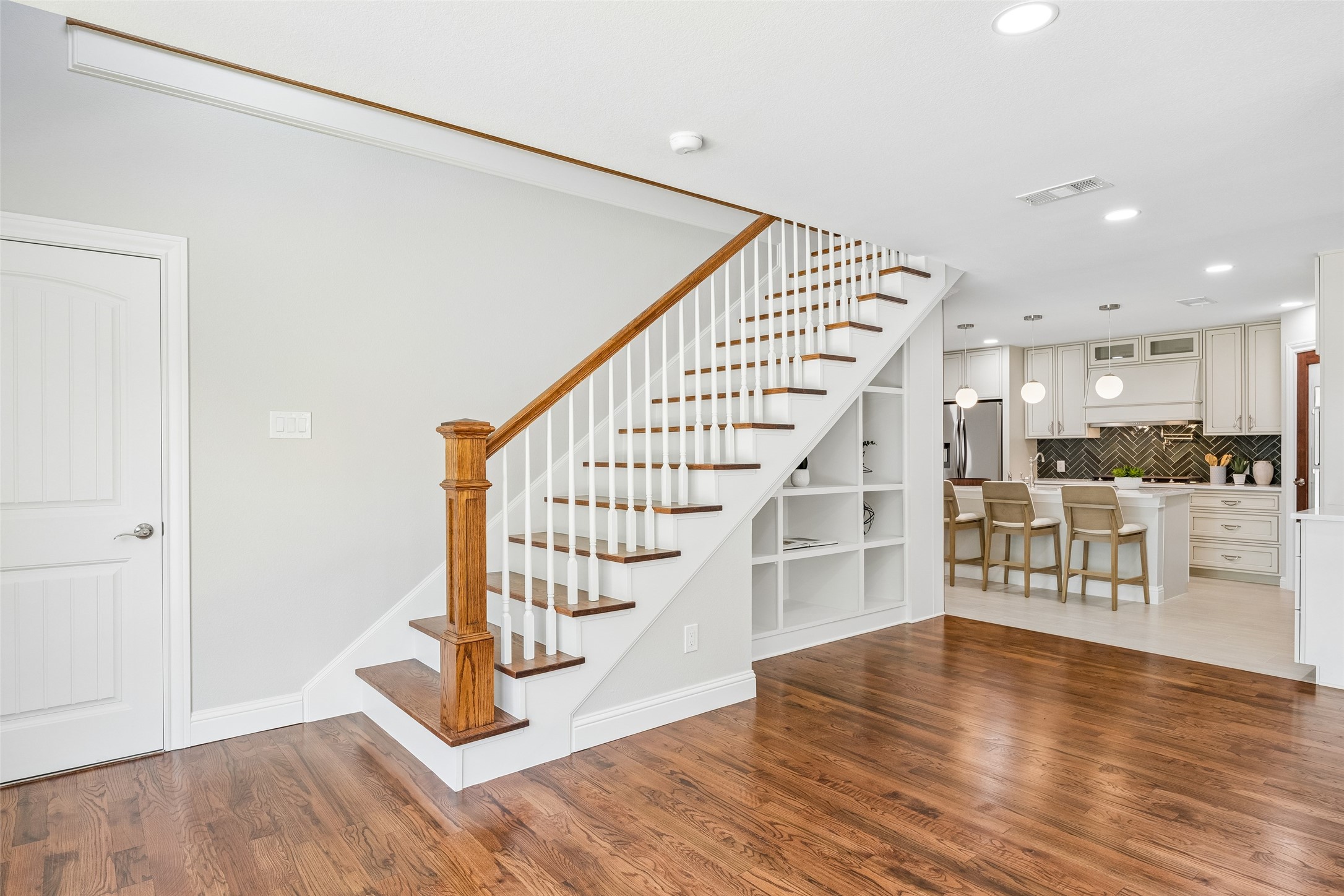 1231 S Montclair Avenue