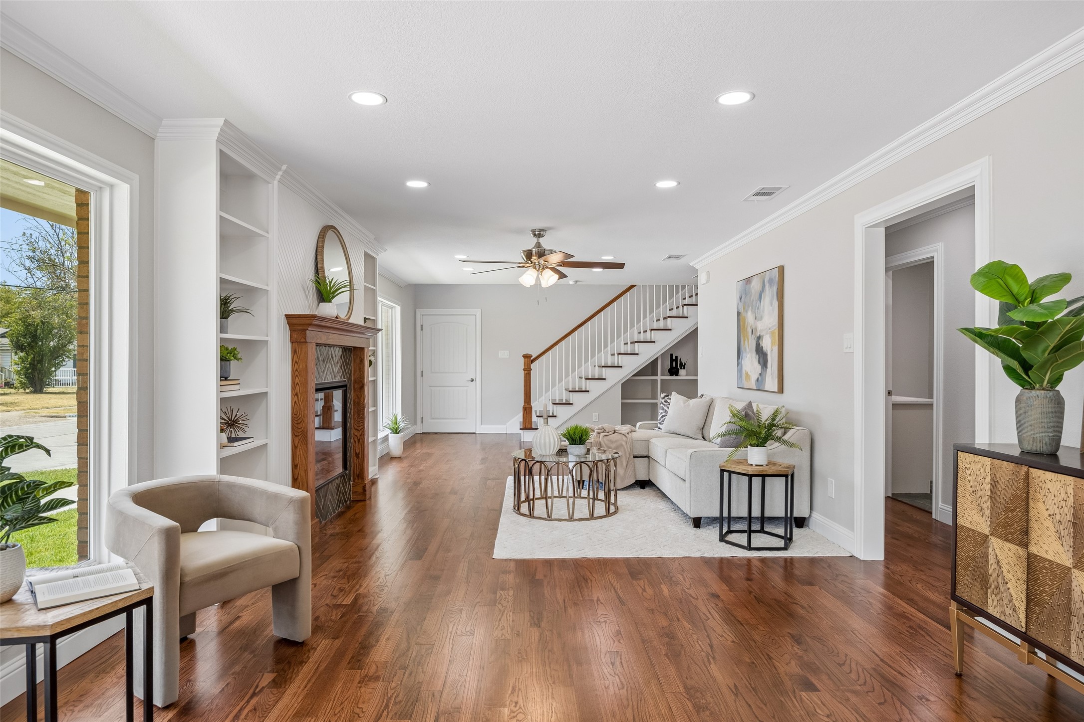 1231 S Montclair Avenue