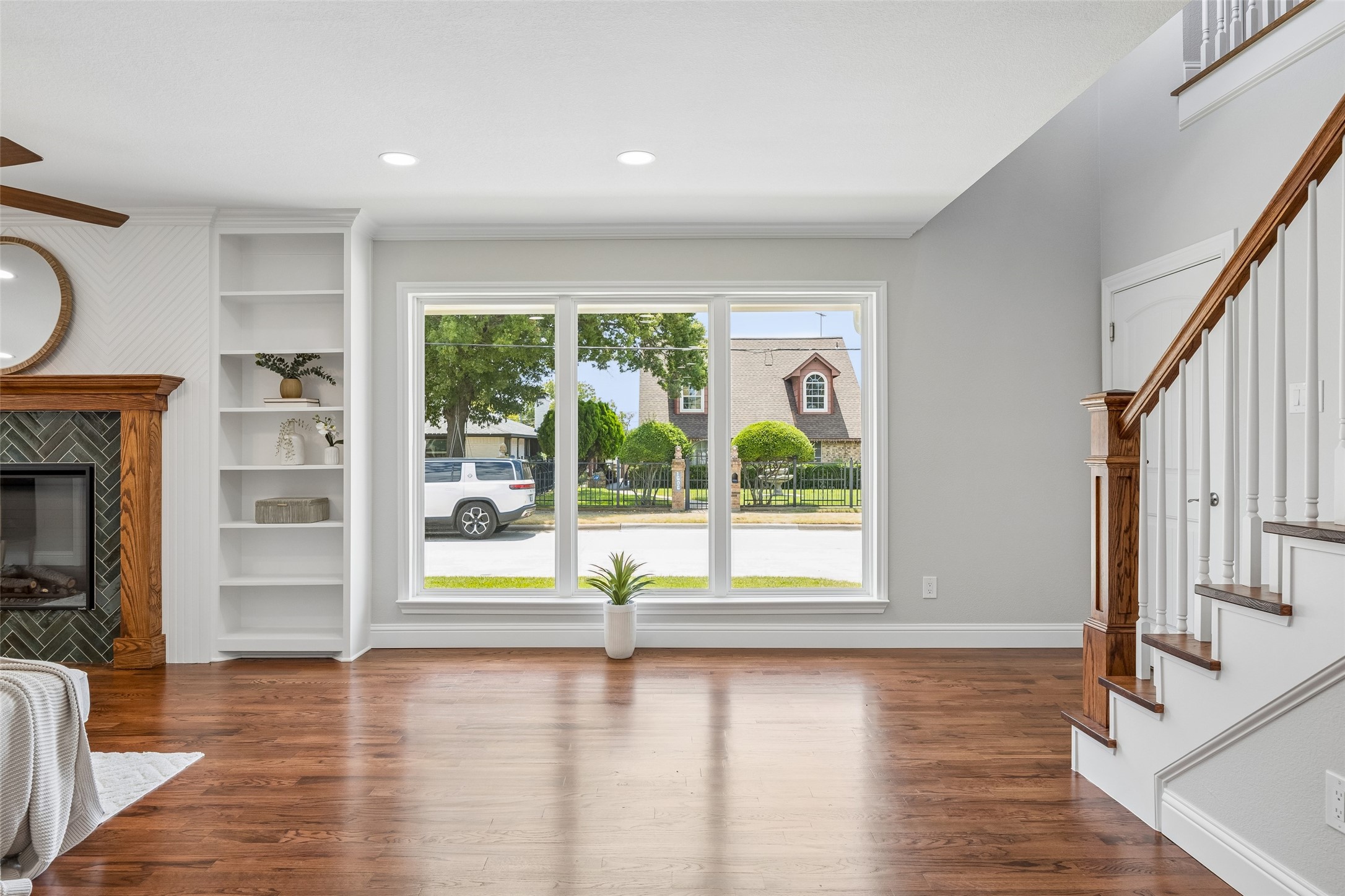 1231 S Montclair Avenue