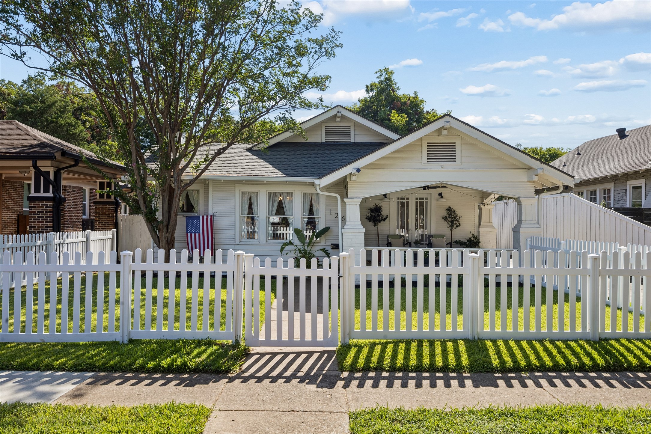 126 S Waverly Drive