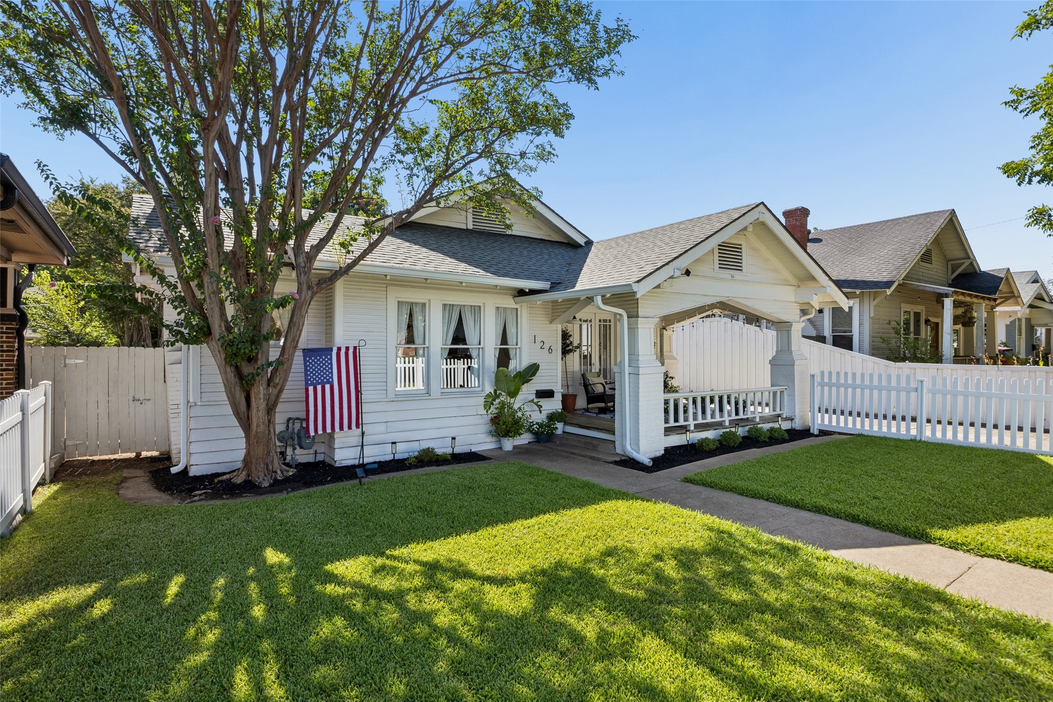 126 S Waverly Drive