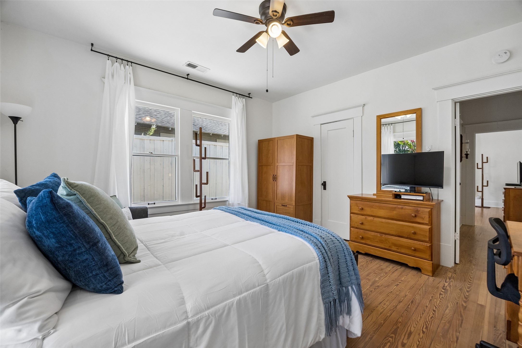 126 S Waverly Drive