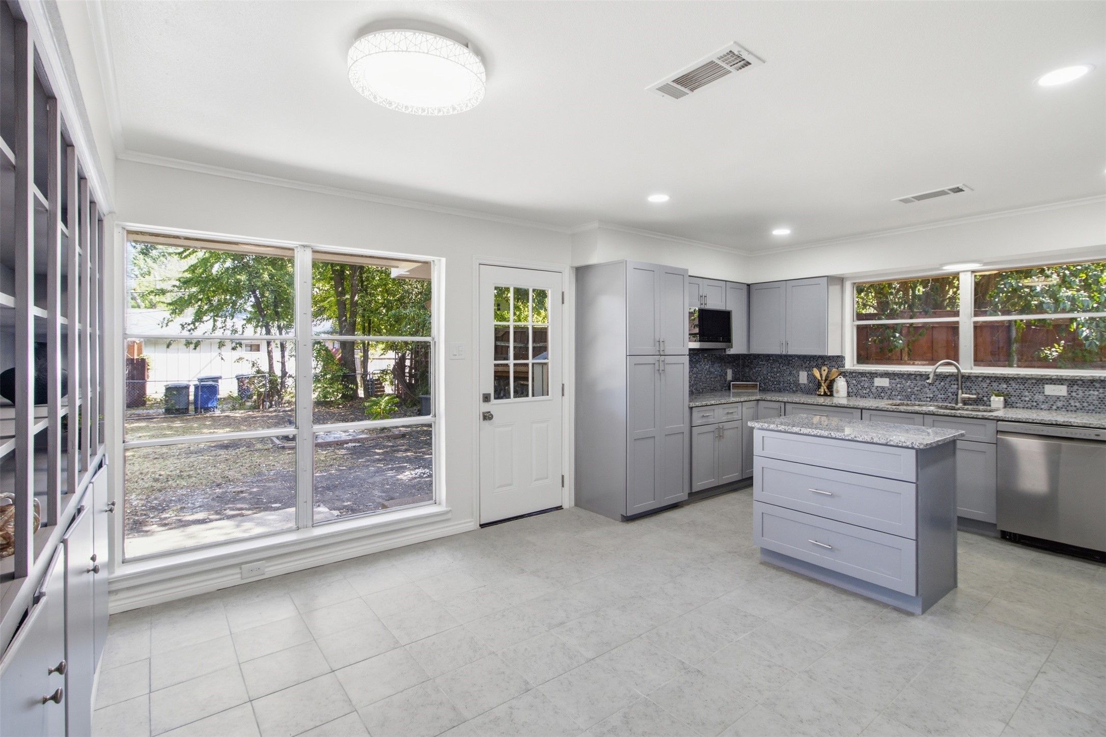 11022 Dunaway Drive