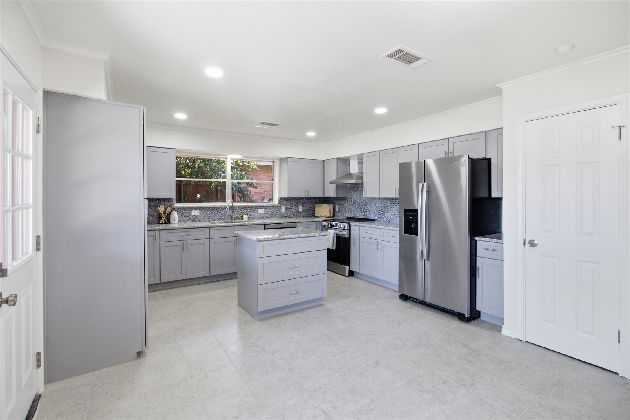 11022 Dunaway Drive