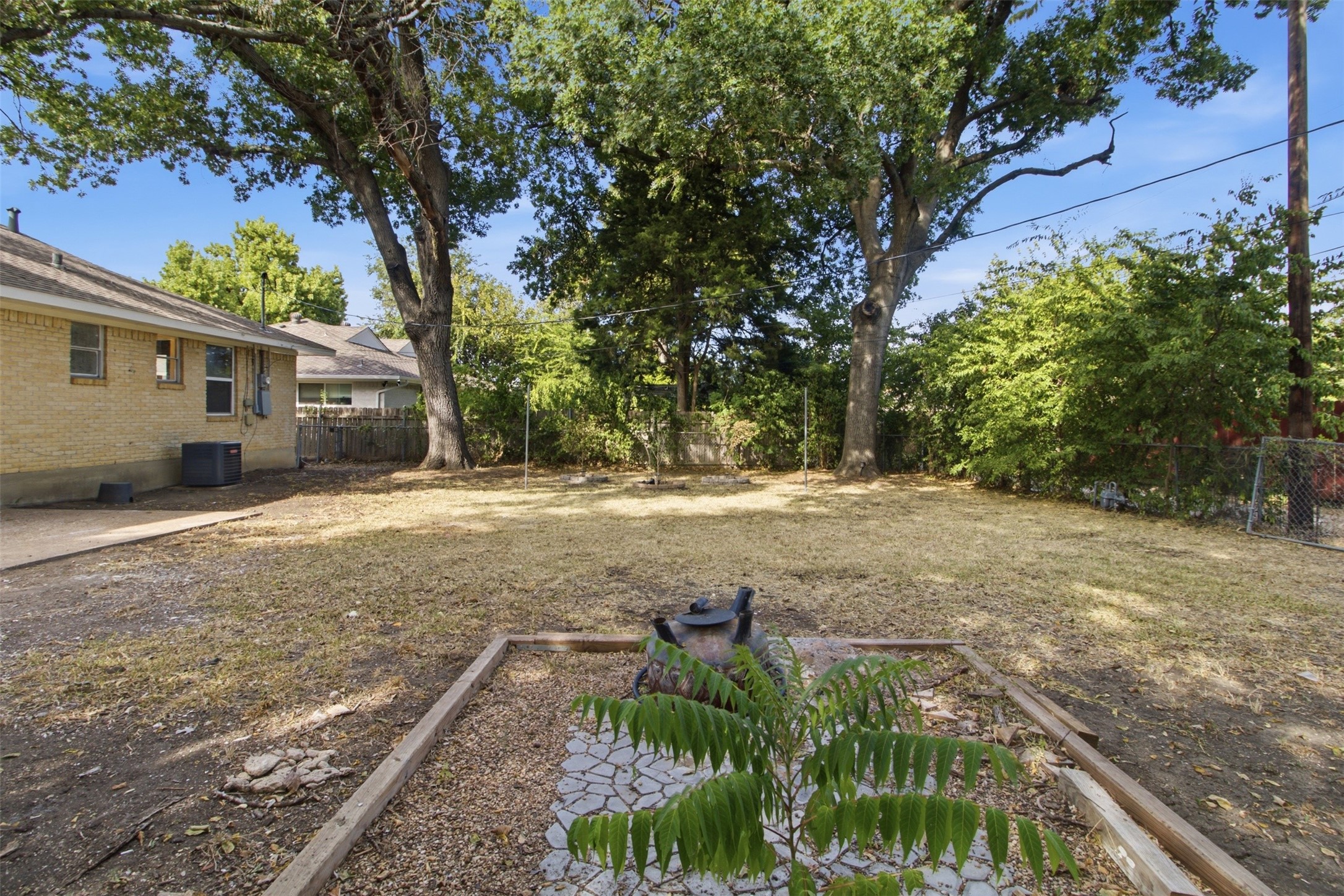 11022 Dunaway Drive