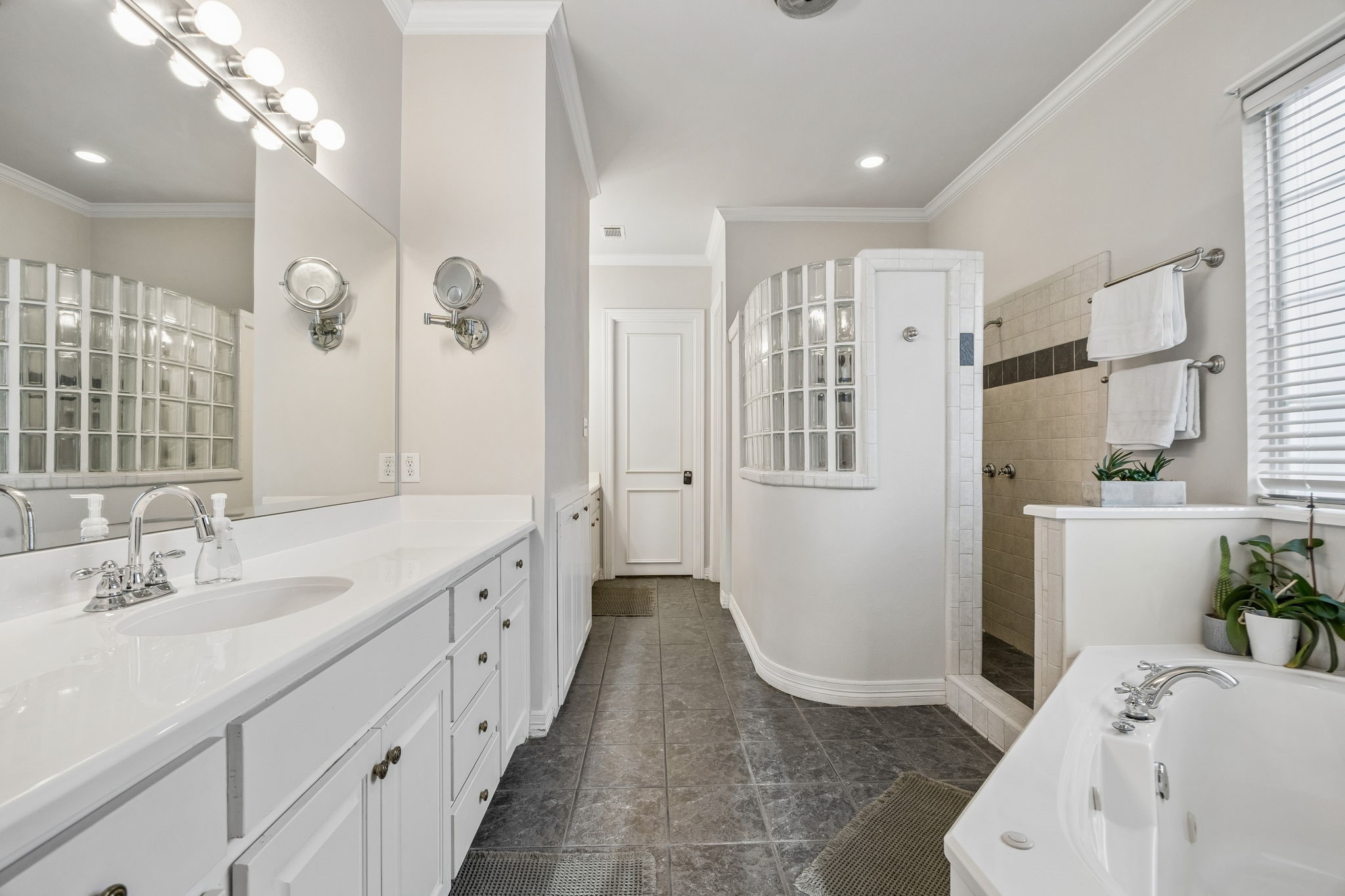 1129 Wishing Well Court