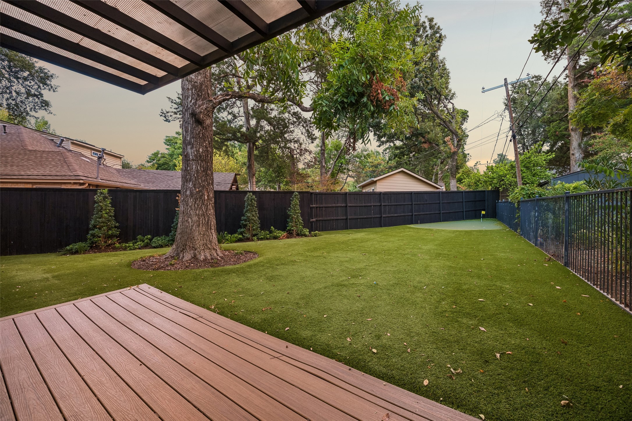 1212 N Oak Cliff Boulevard