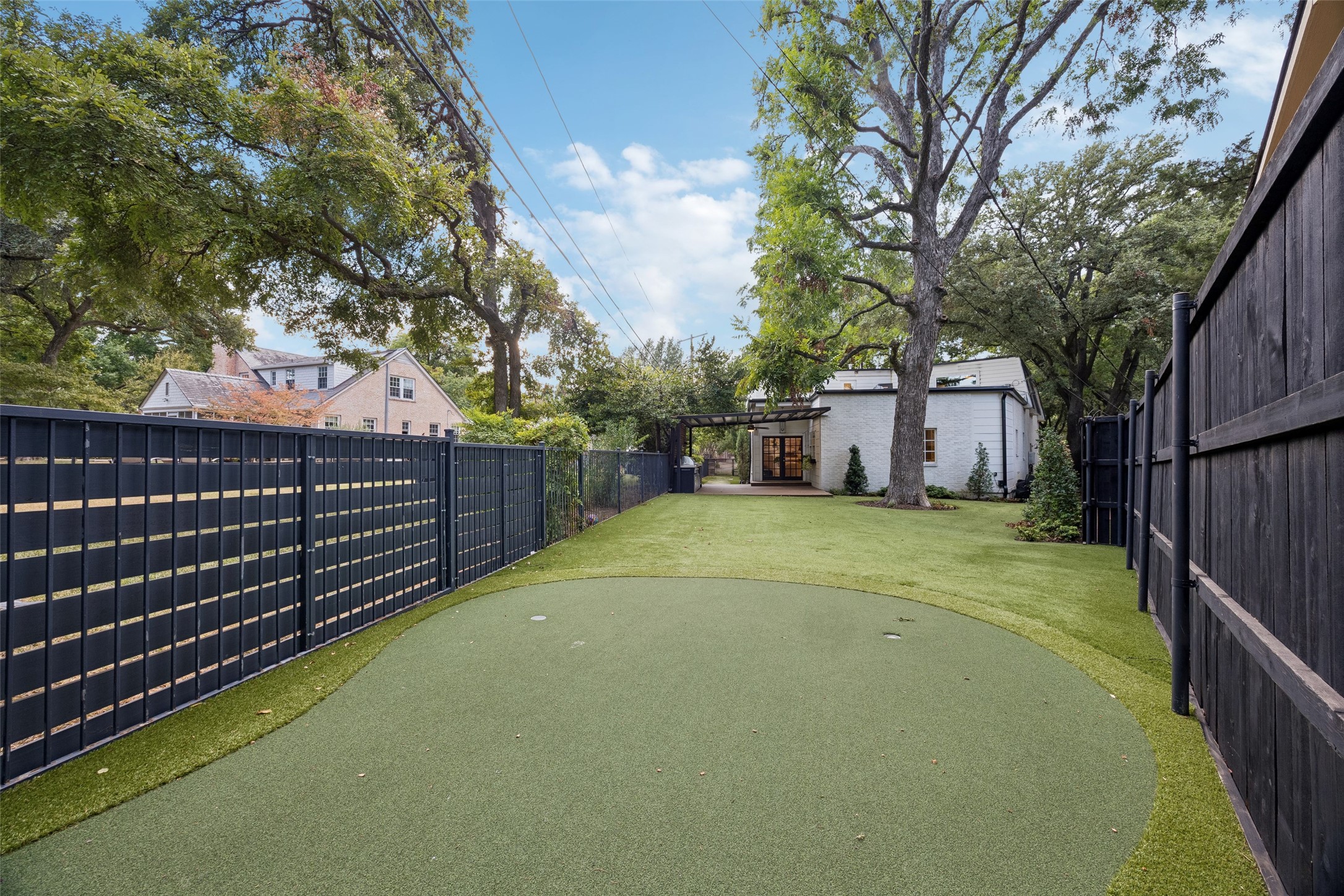 1212 N Oak Cliff Boulevard