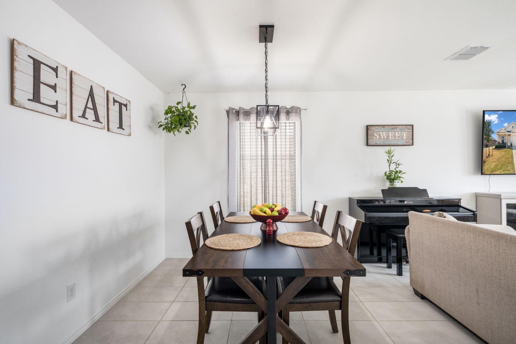 1636 Bluff View Drive