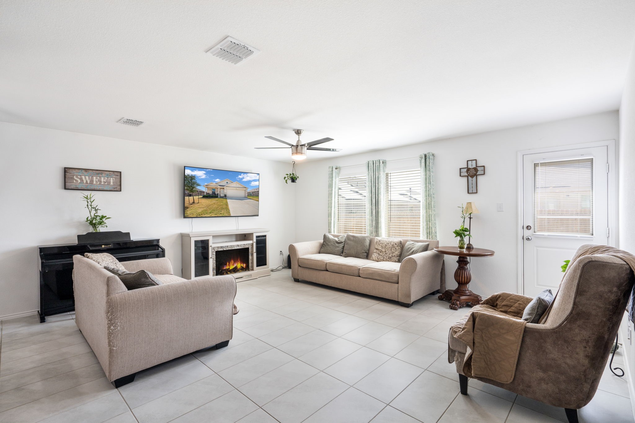 1636 Bluff View Drive