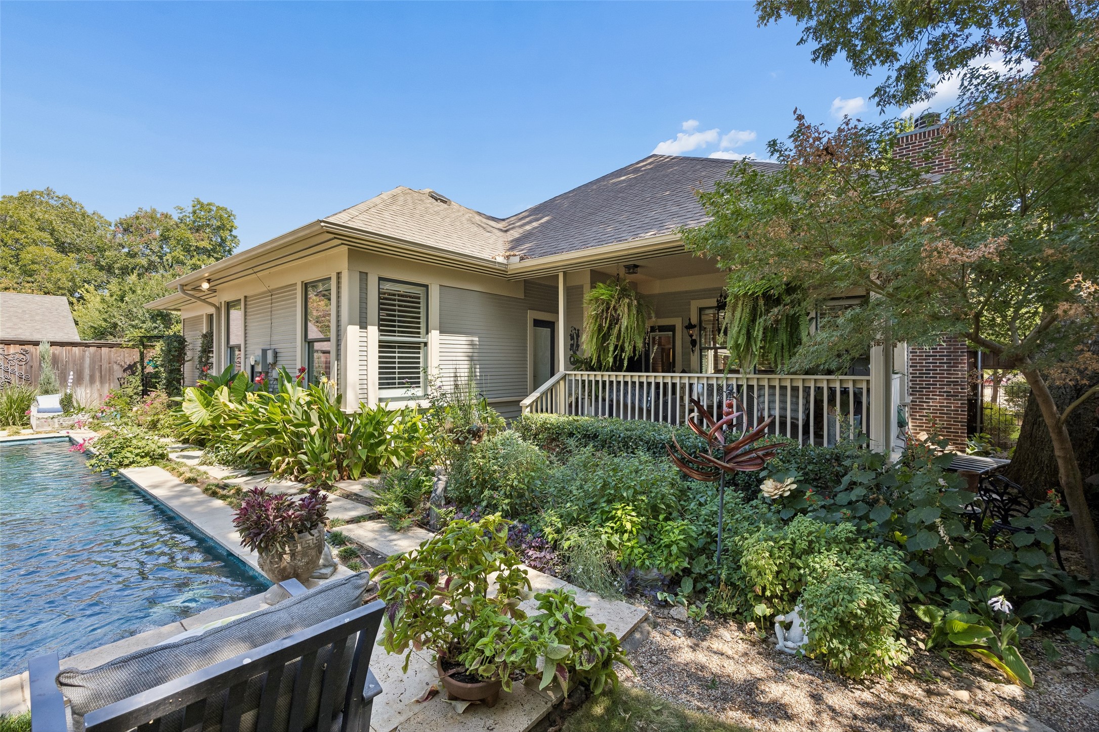 335 S Windomere Avenue