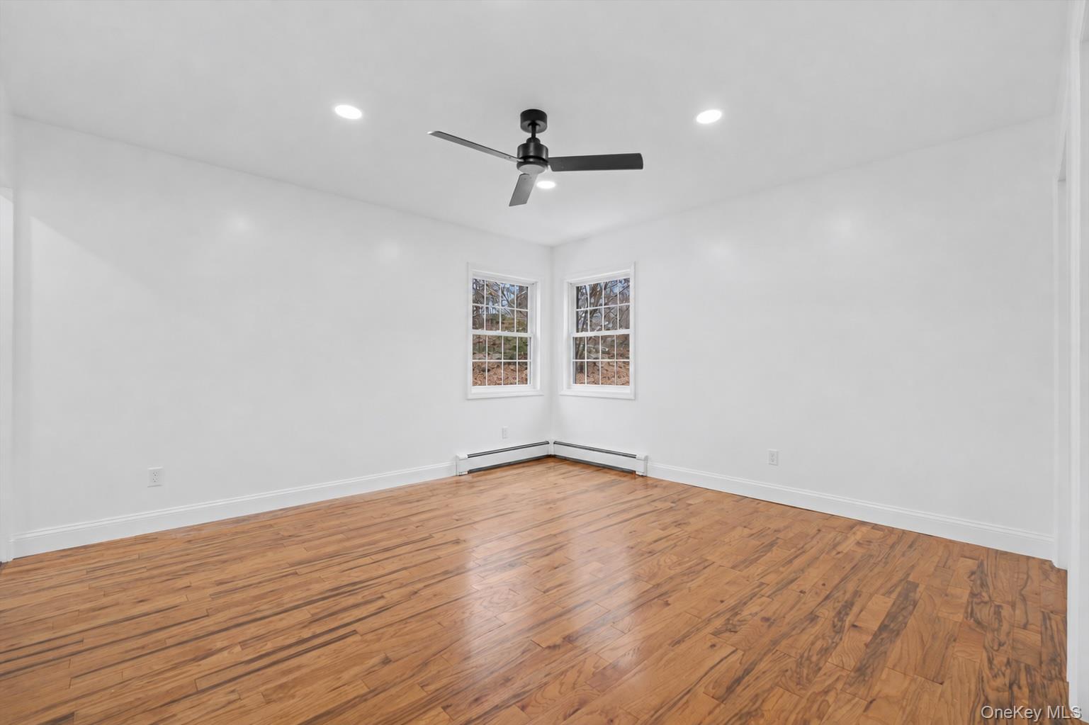 16 Cold Spring Road