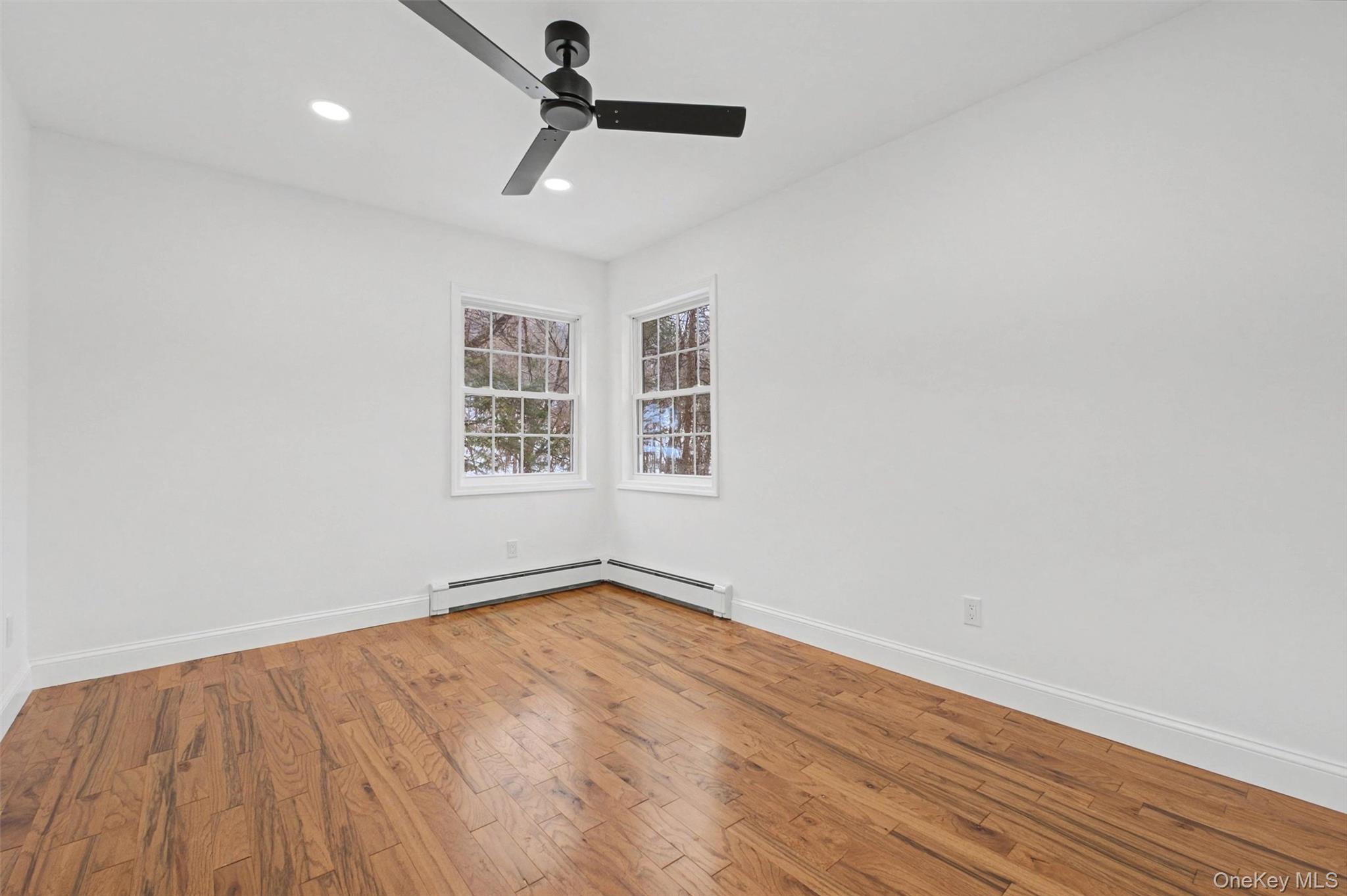 16 Cold Spring Road