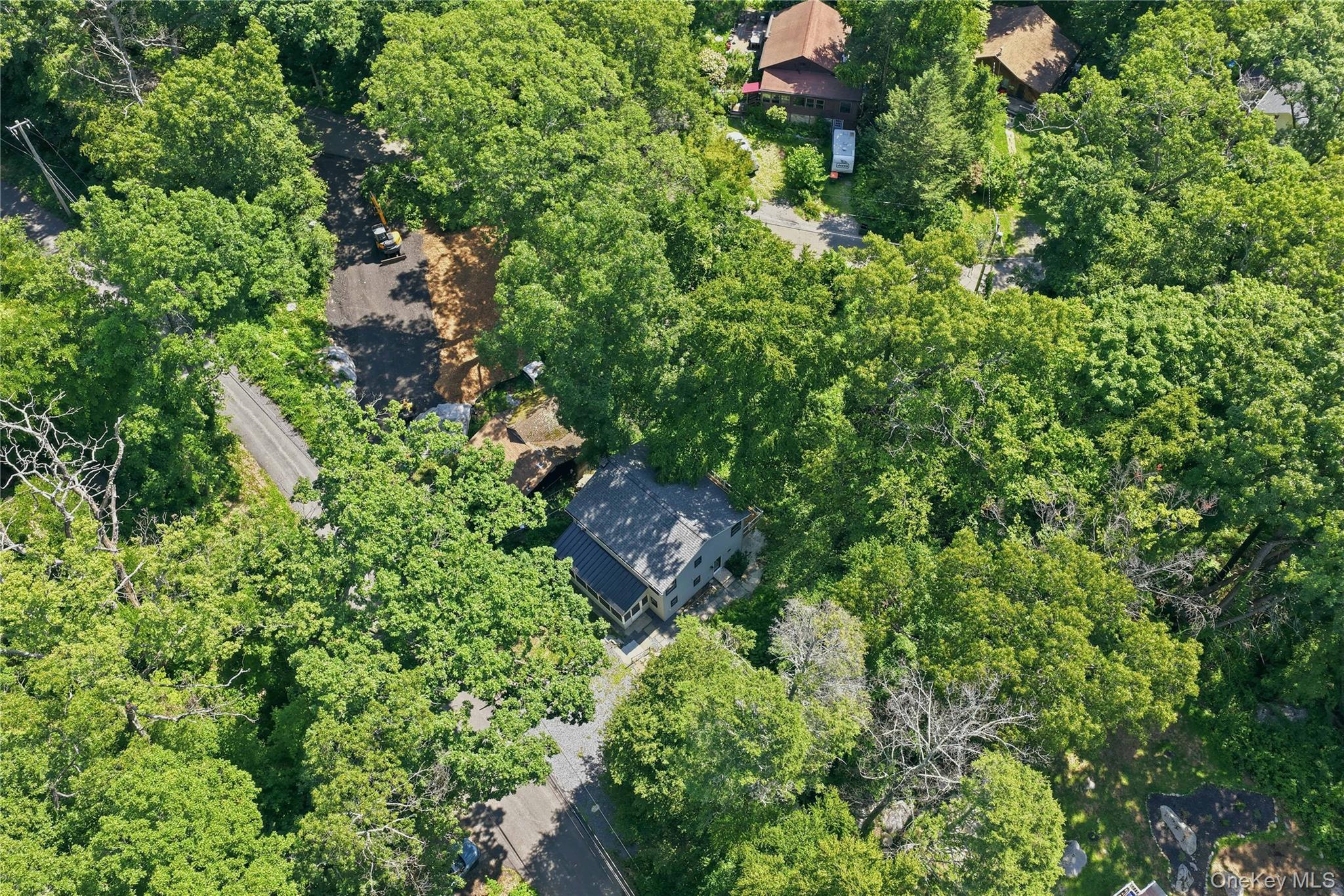 16 Cold Spring Road
