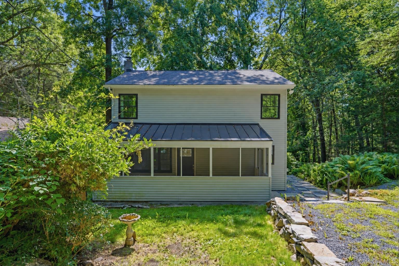 16 Cold Spring Road