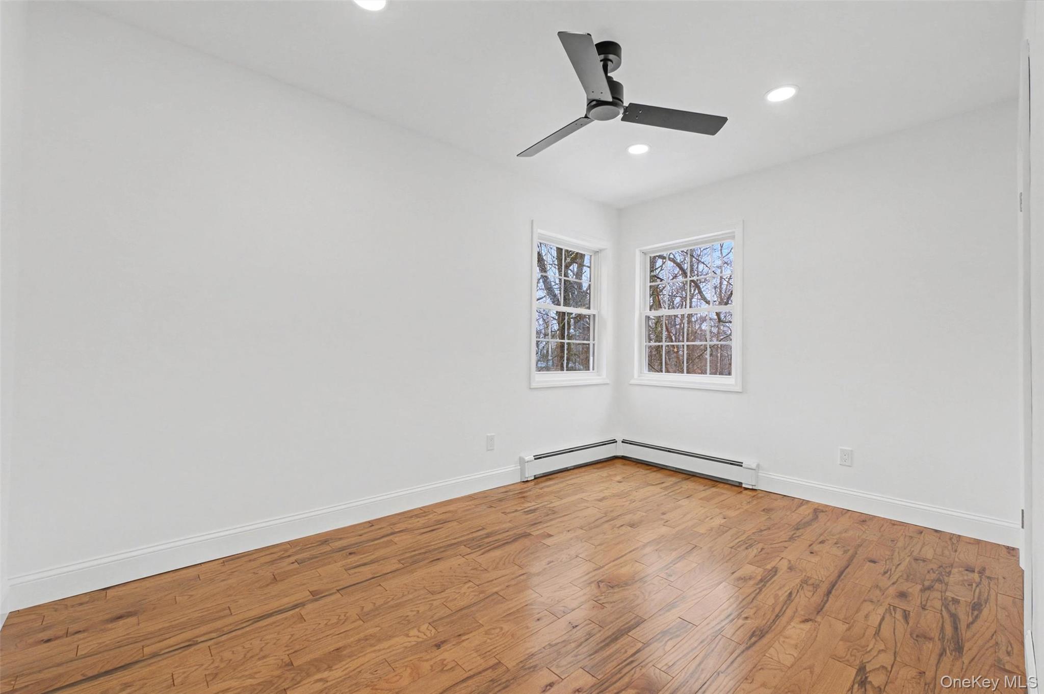 16 Cold Spring Road