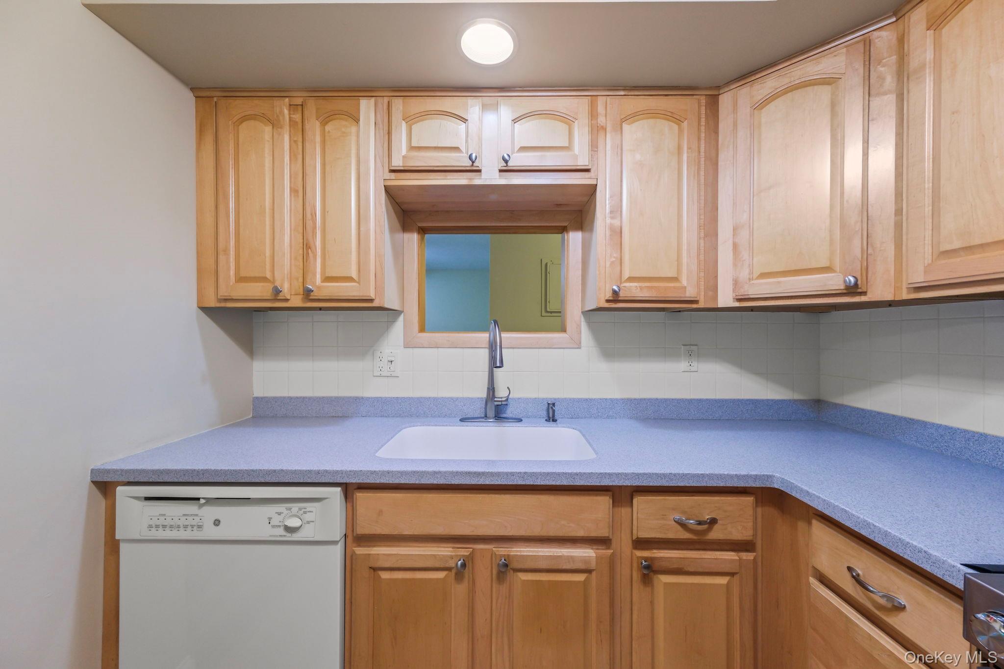 59 Kirby Close Unit: D