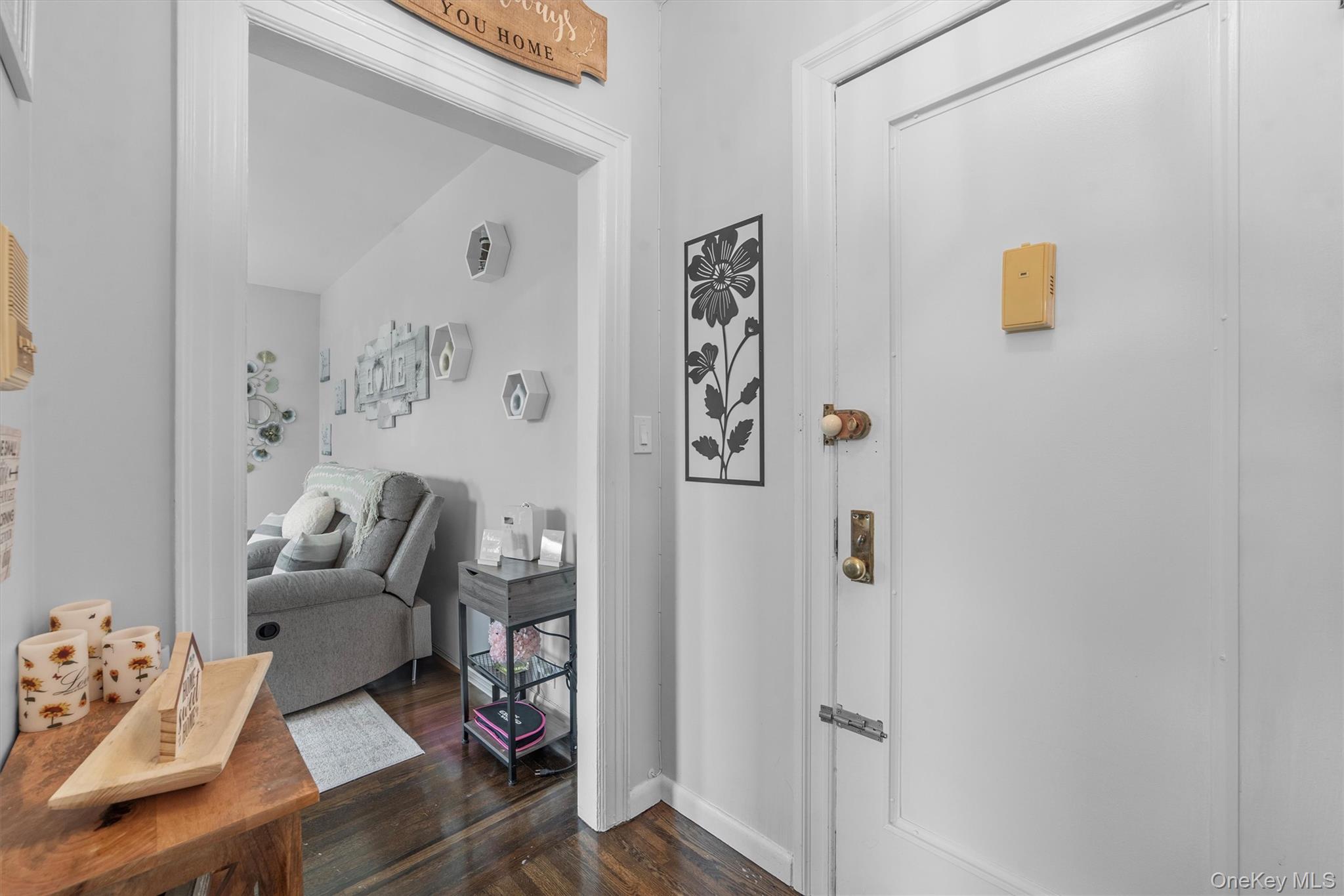 472 Gramatan Avenue Unit: DD3