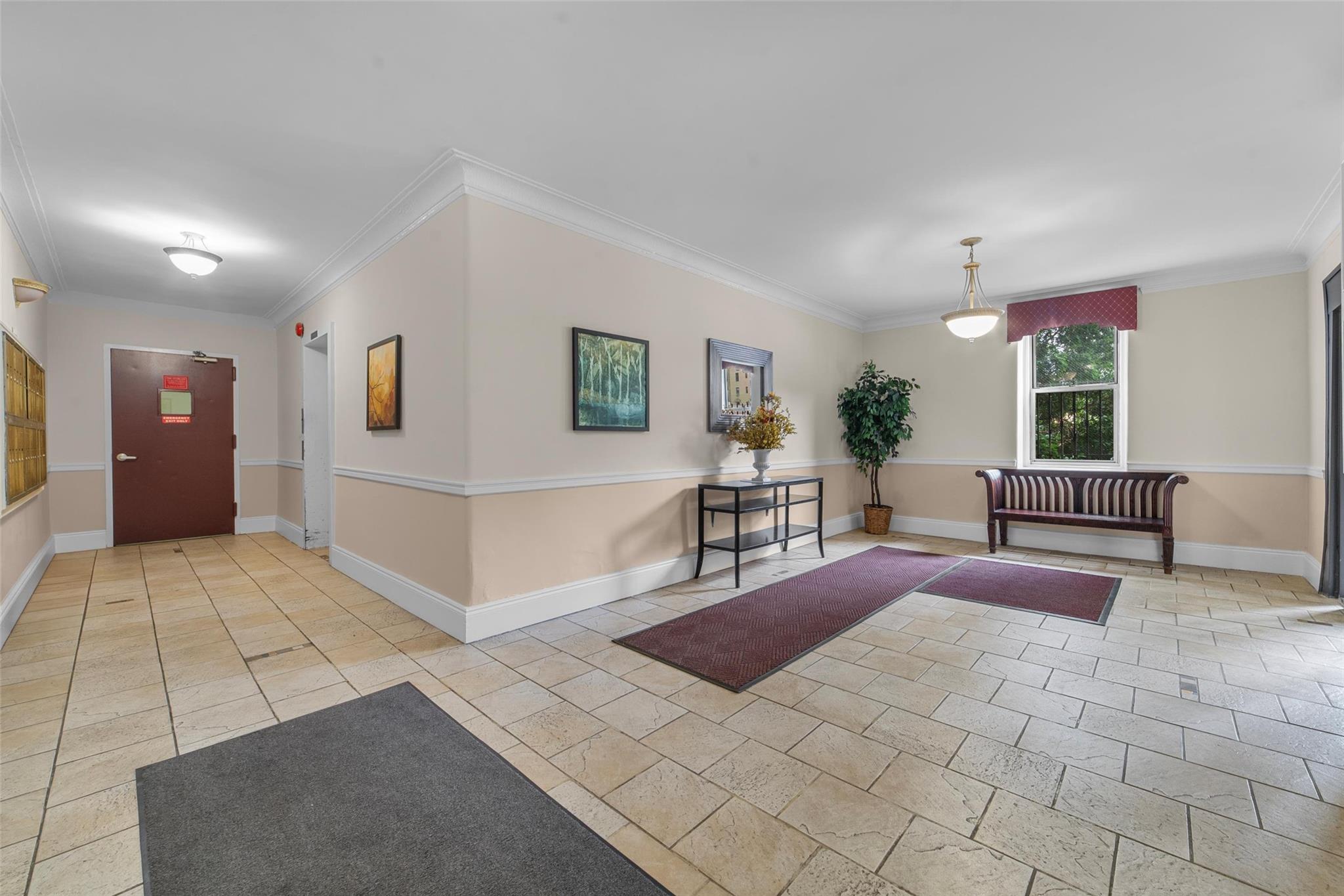 472 Gramatan Avenue Unit: DD3