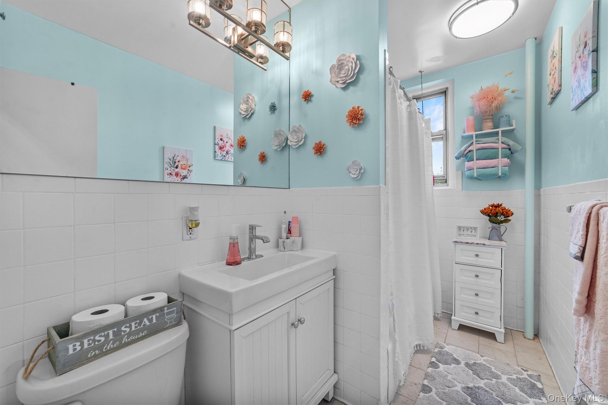 472 Gramatan Avenue Unit: DD3