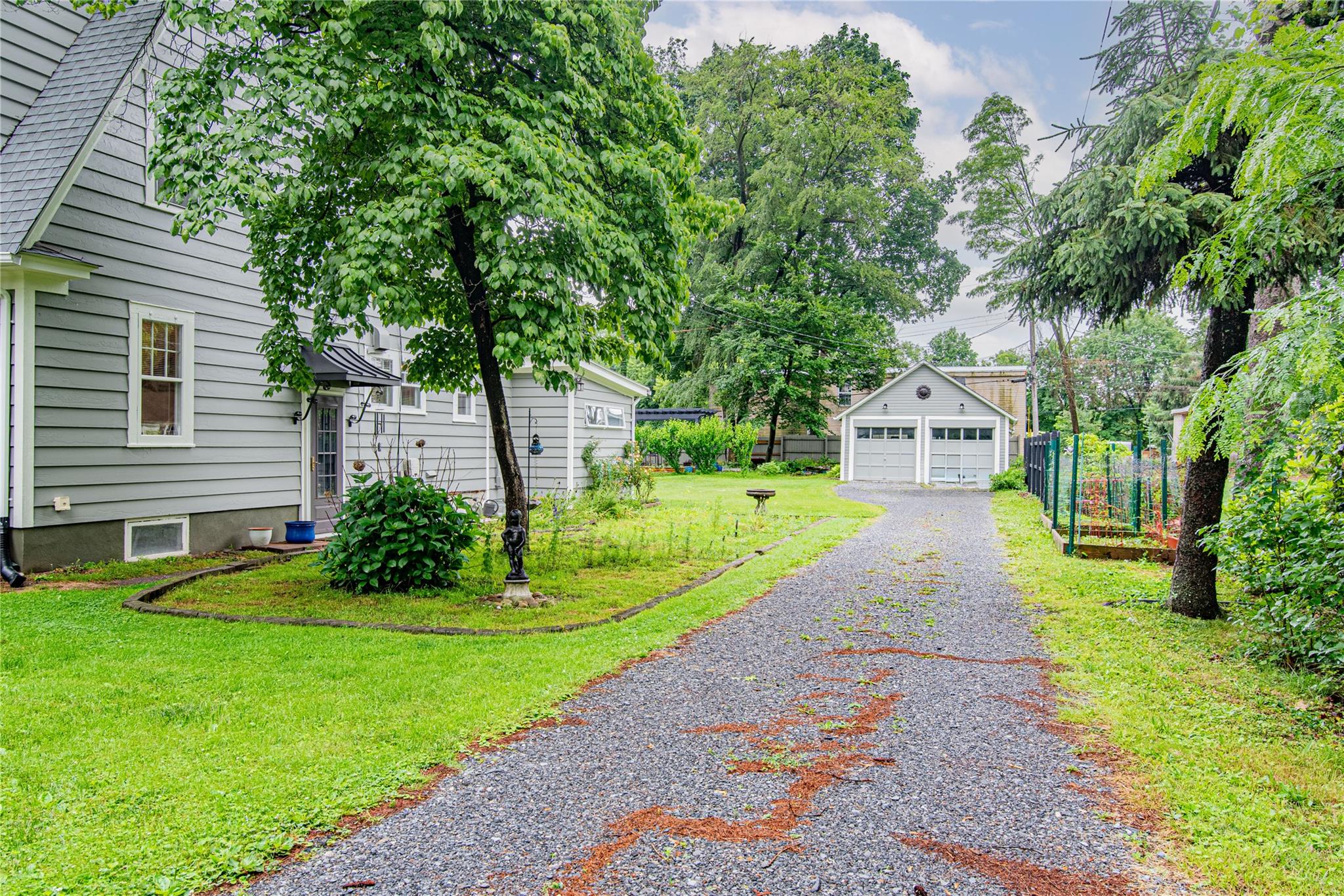 16 Beechwood Park