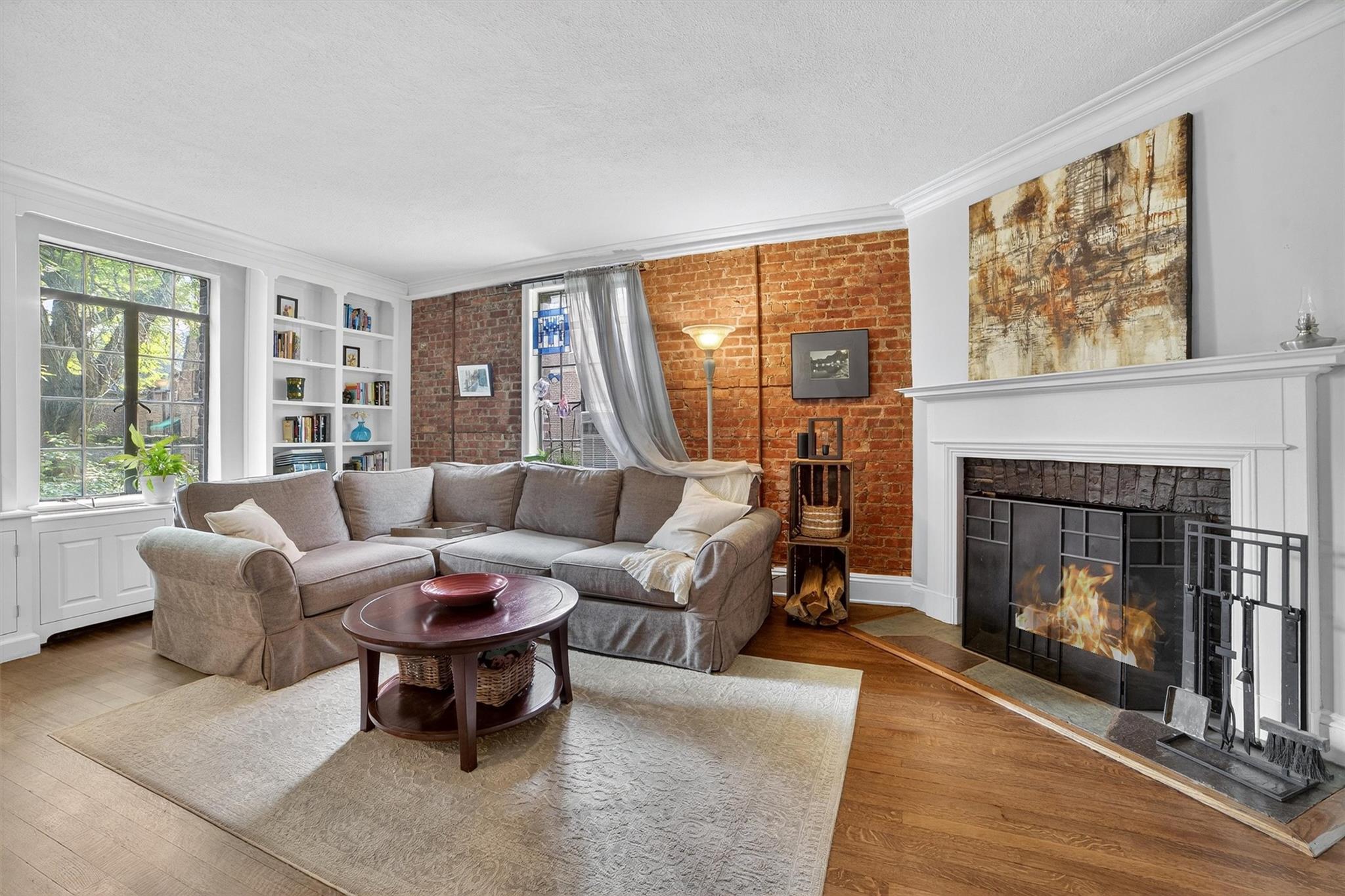 20 N Broadway Unit: O-373