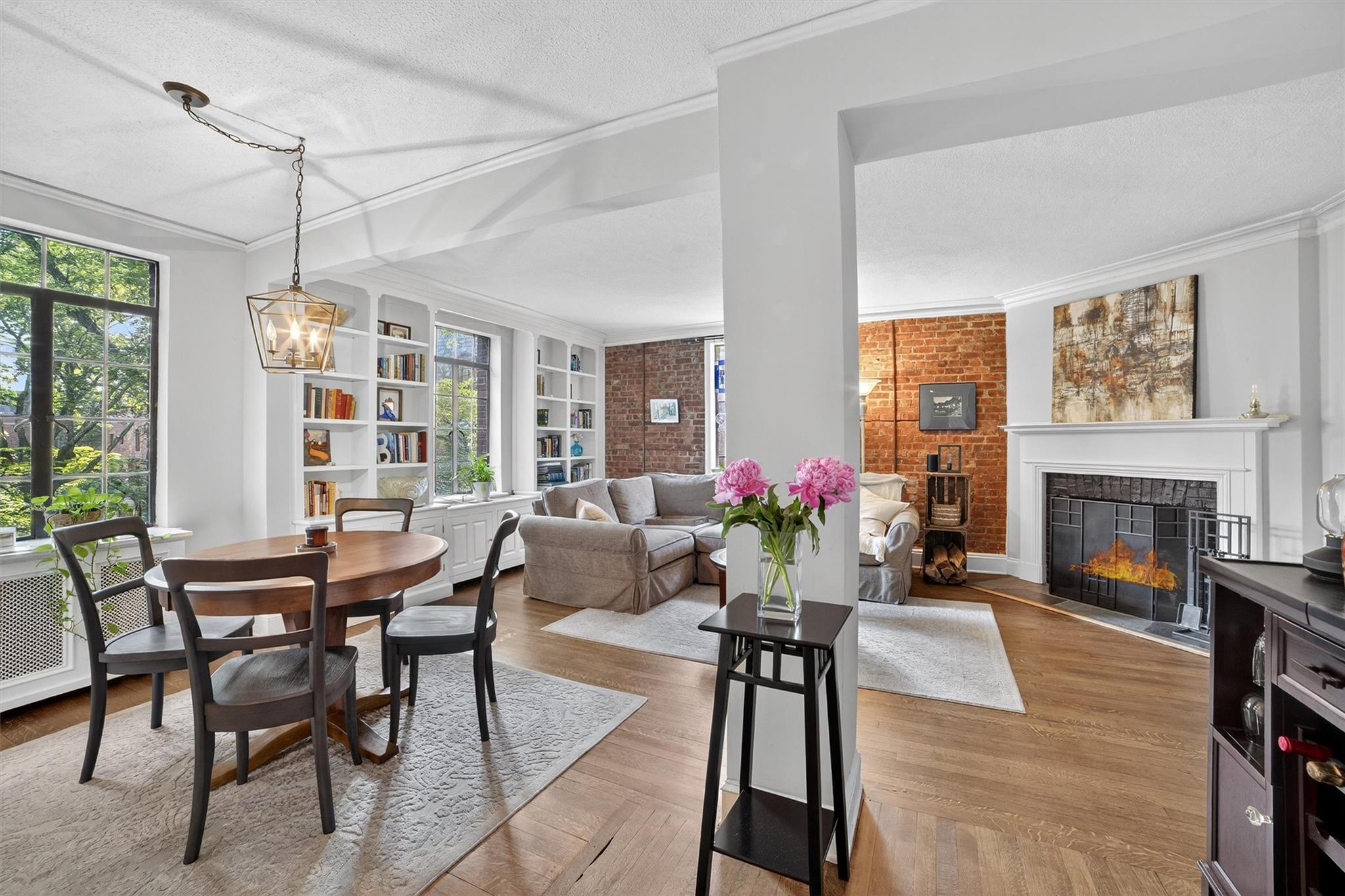 20 N Broadway Unit: O-373