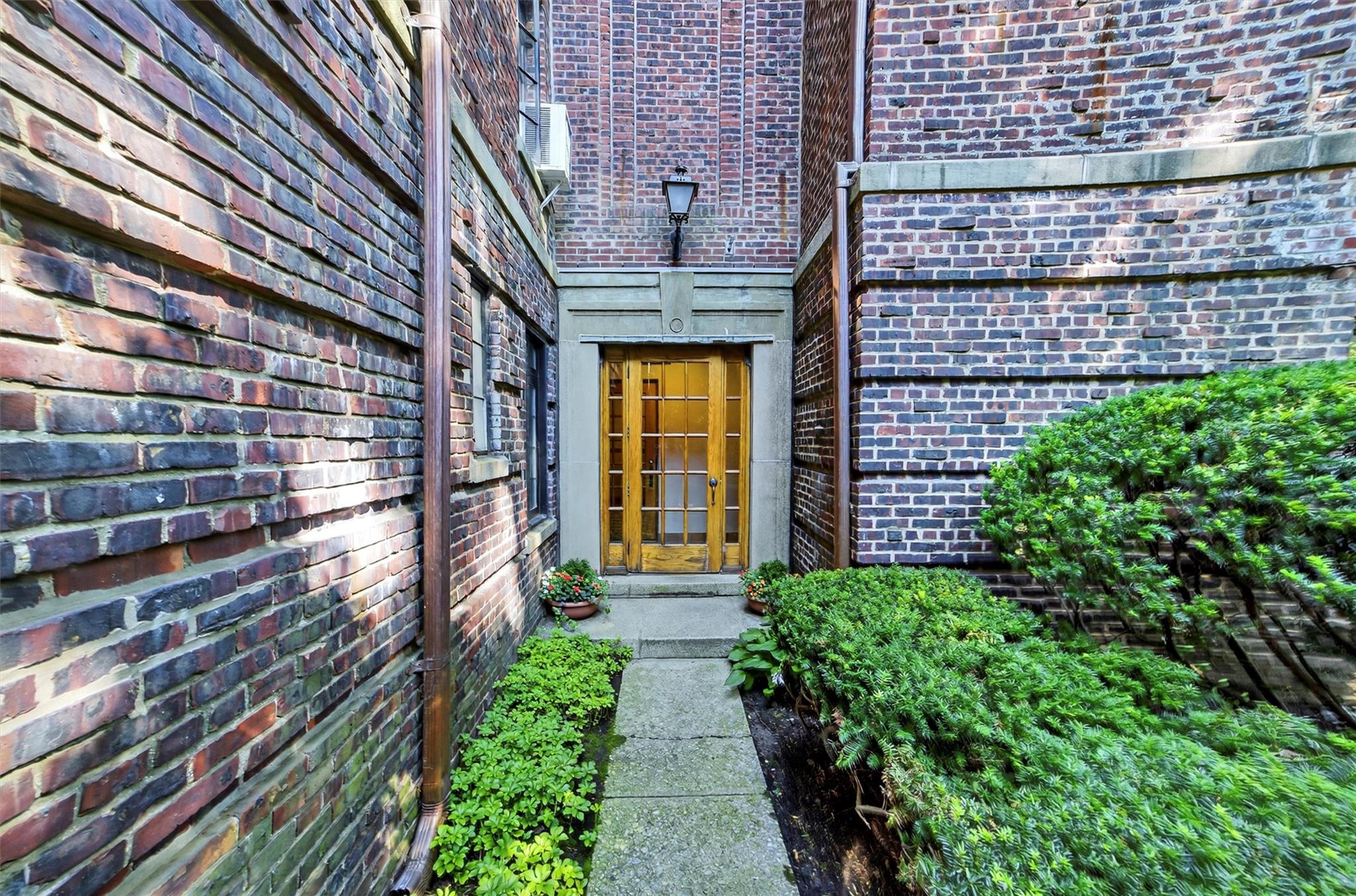 20 N Broadway Unit: O-373