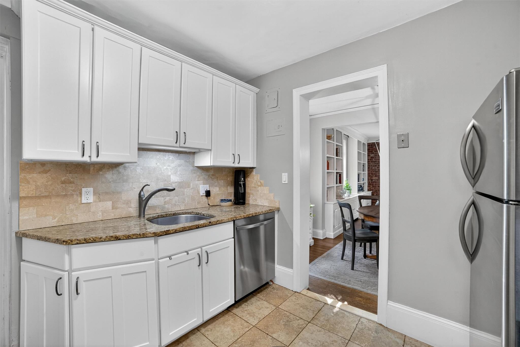 20 N Broadway Unit: O-373