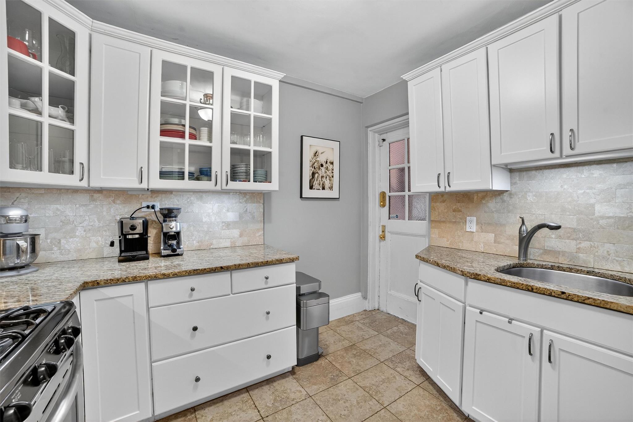 20 N Broadway Unit: O-373