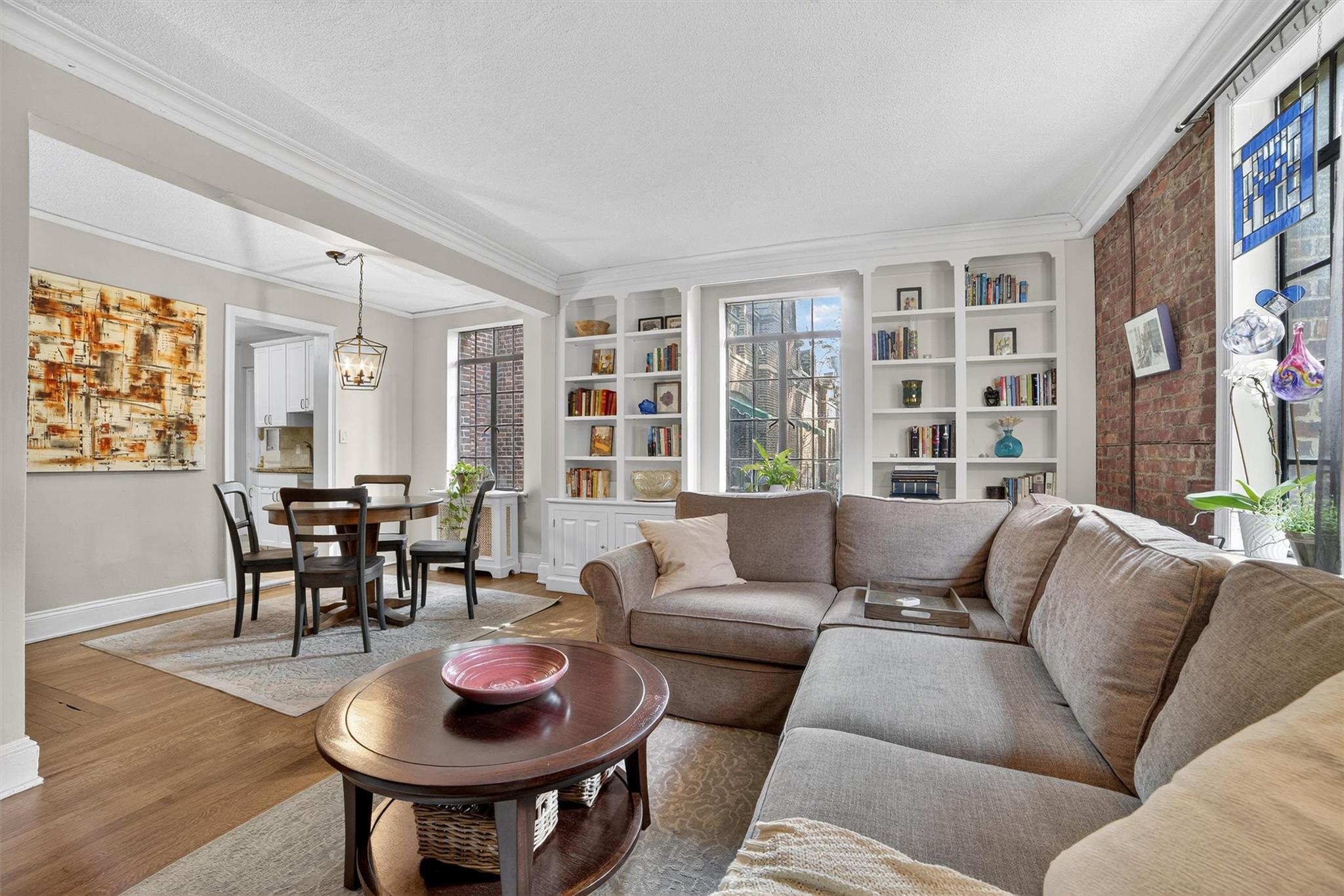 20 N Broadway Unit: O-373