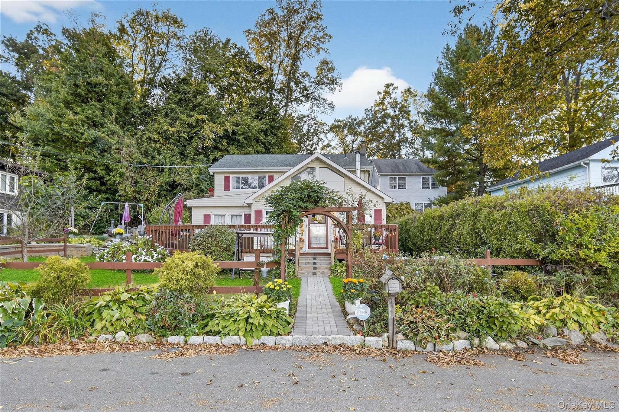97 W Lakeshore Drive
