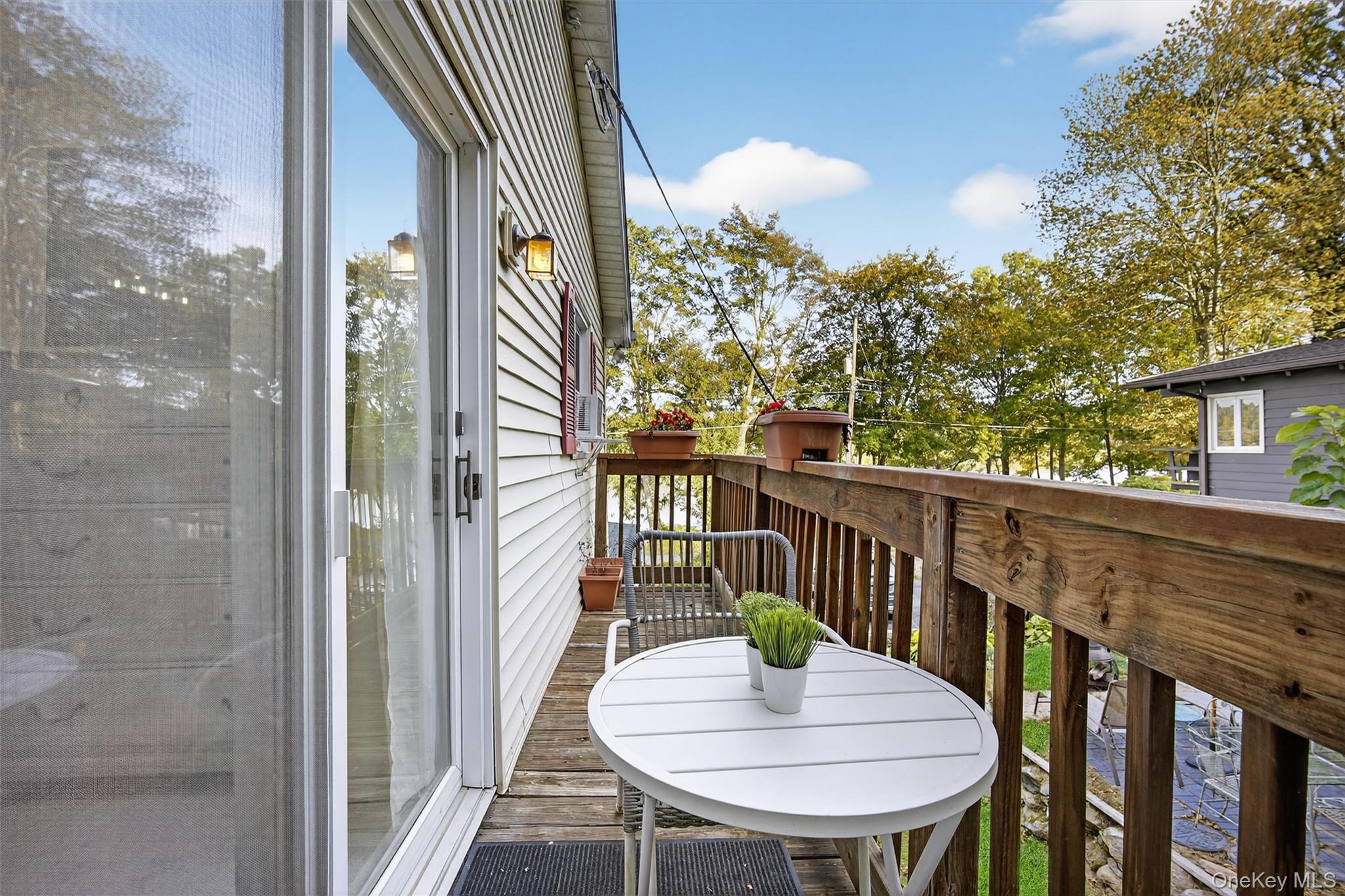 97 W Lakeshore Drive