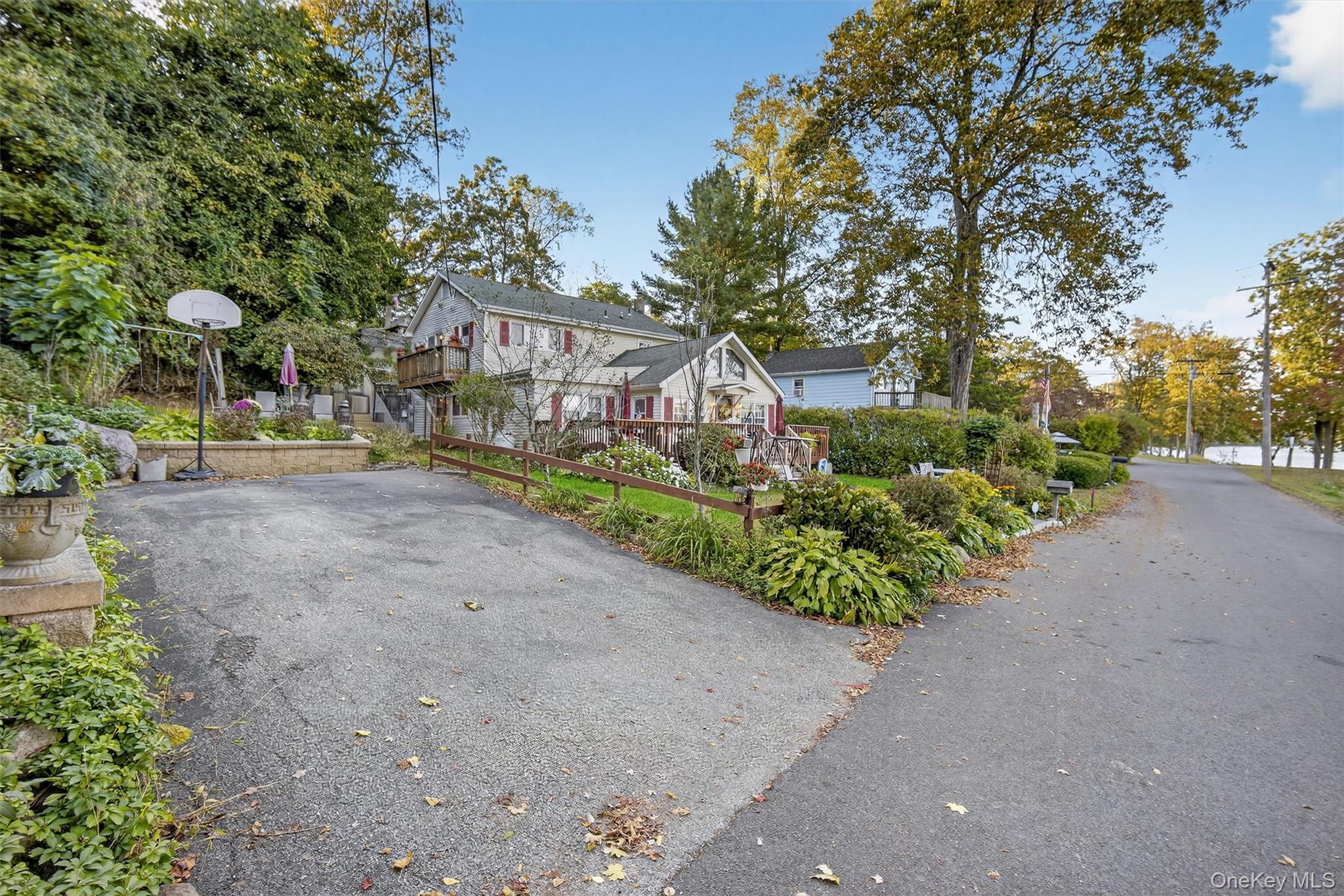 97 W Lakeshore Drive