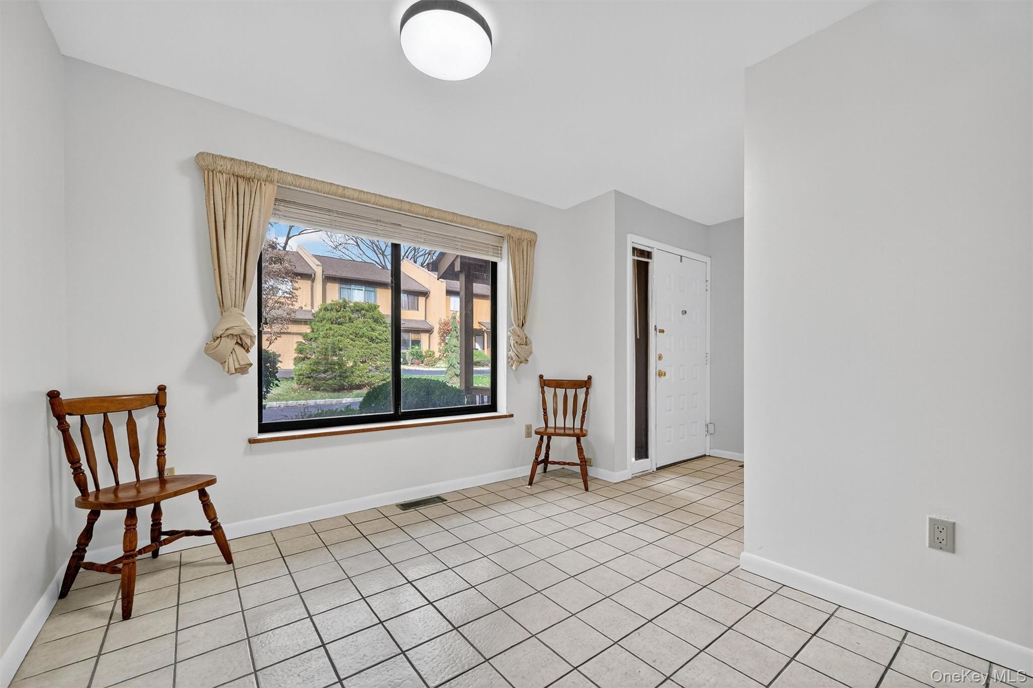 200 California Road Unit: 9