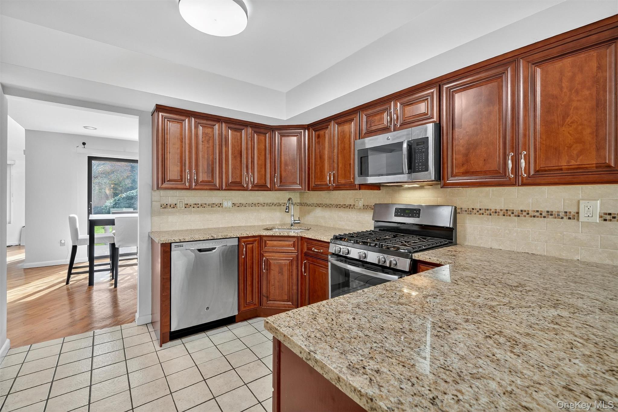 200 California Road Unit: 9