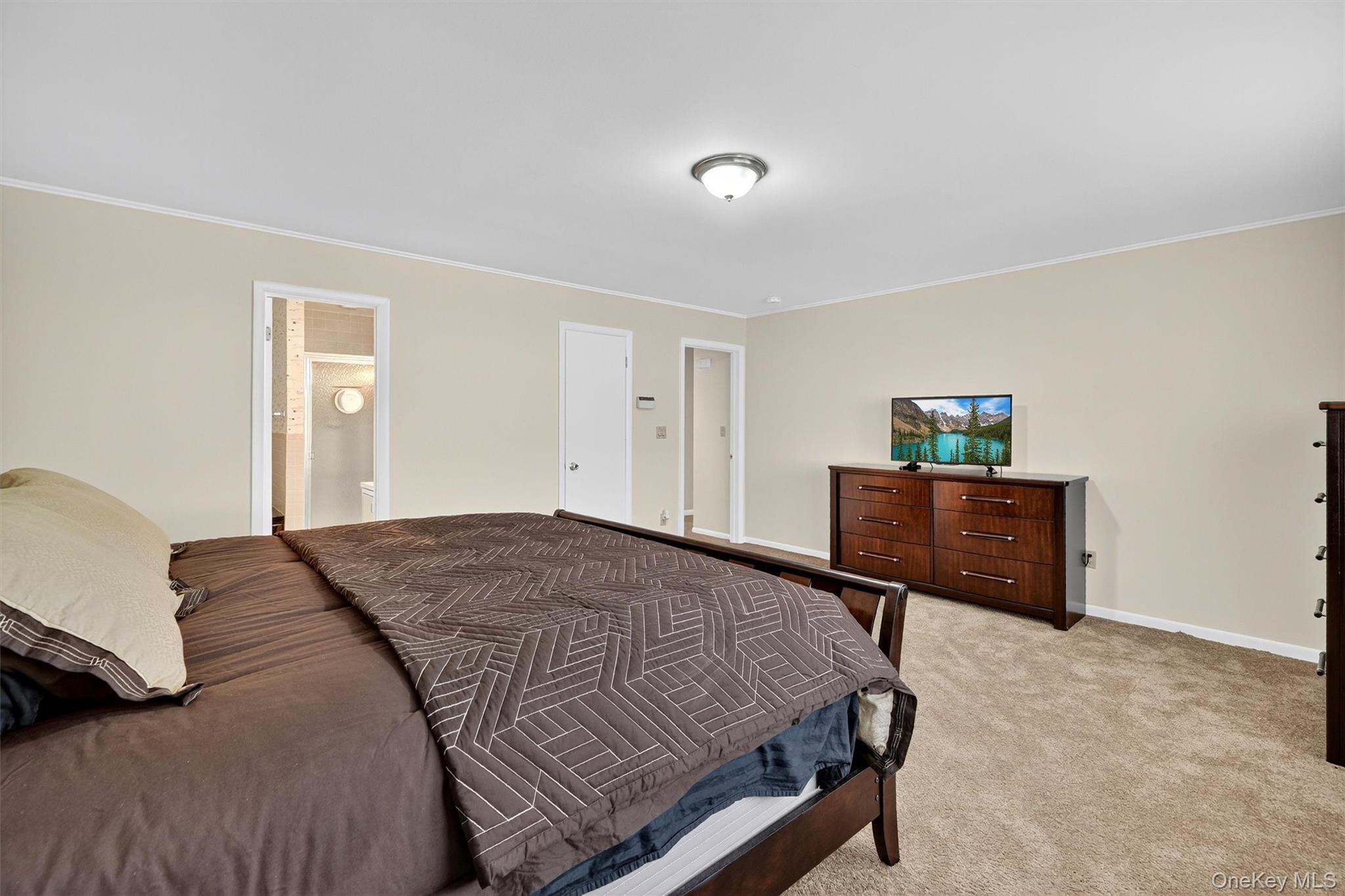 200 California Road Unit: 9