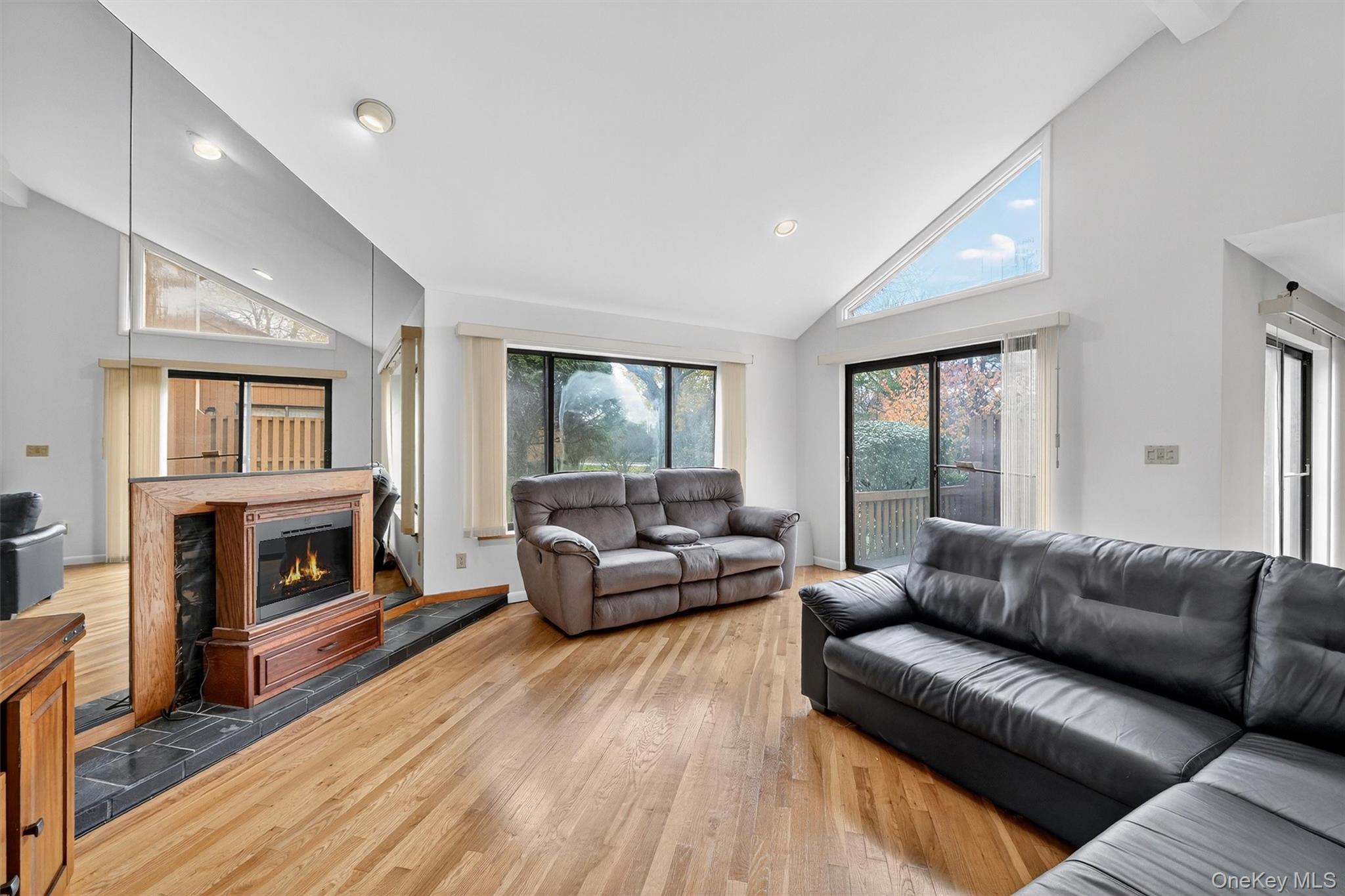 200 California Road Unit: 9